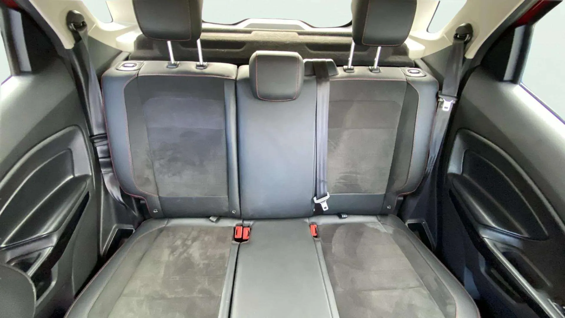 Ford EcoSport 1.0T EcoBoost ST Line - foto 24
