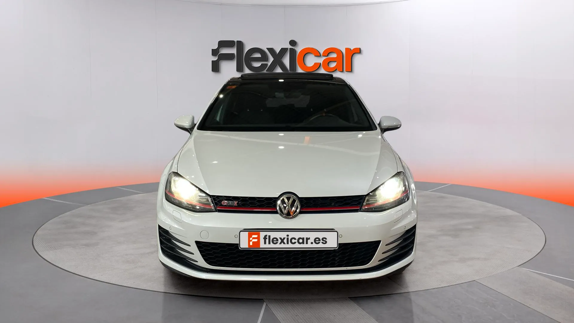 Volkswagen Golf GTI 2.0 TSI DSG BMT - foto 2
