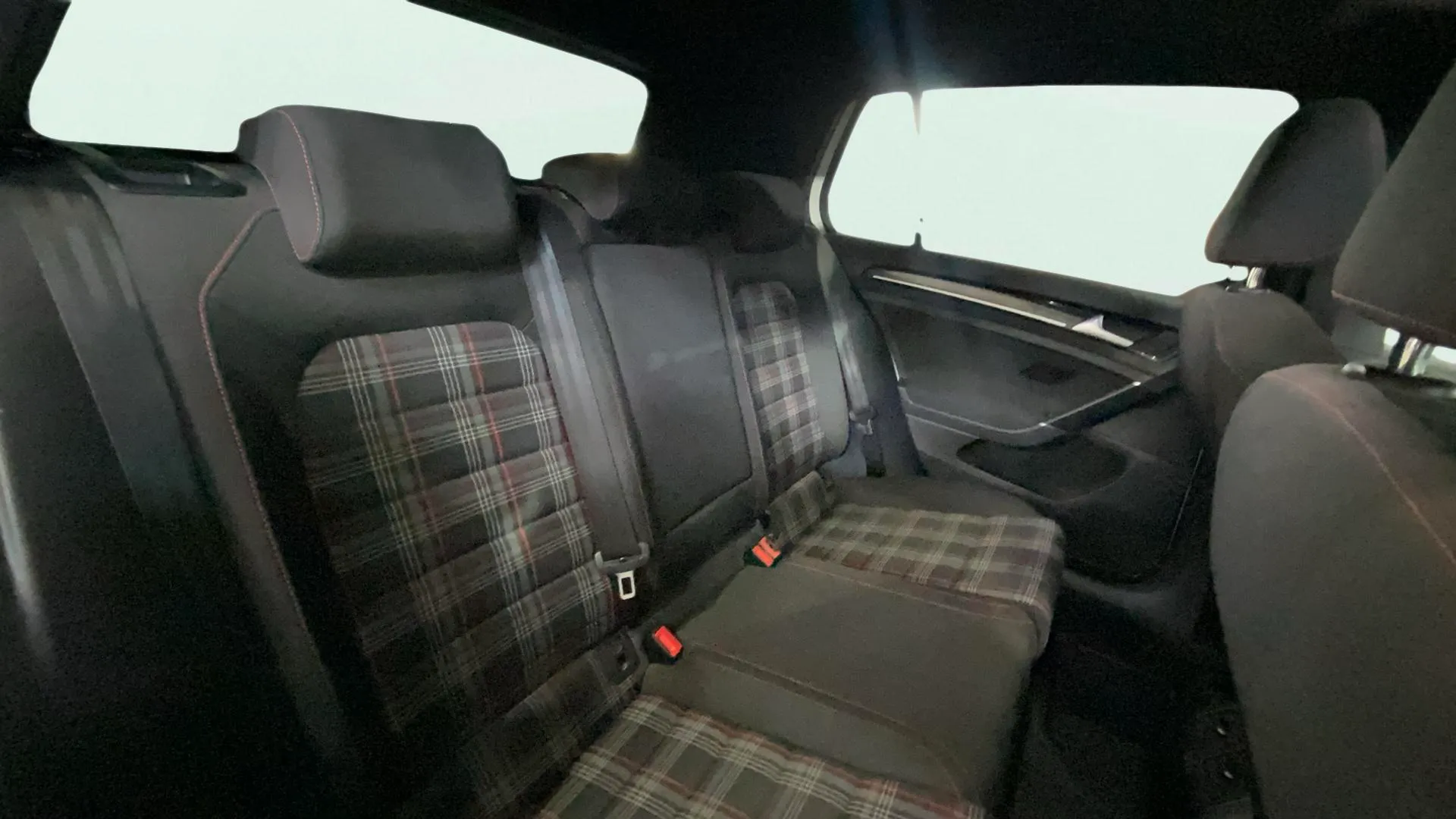 Volkswagen Golf GTI 2.0 TSI DSG BMT - foto 28