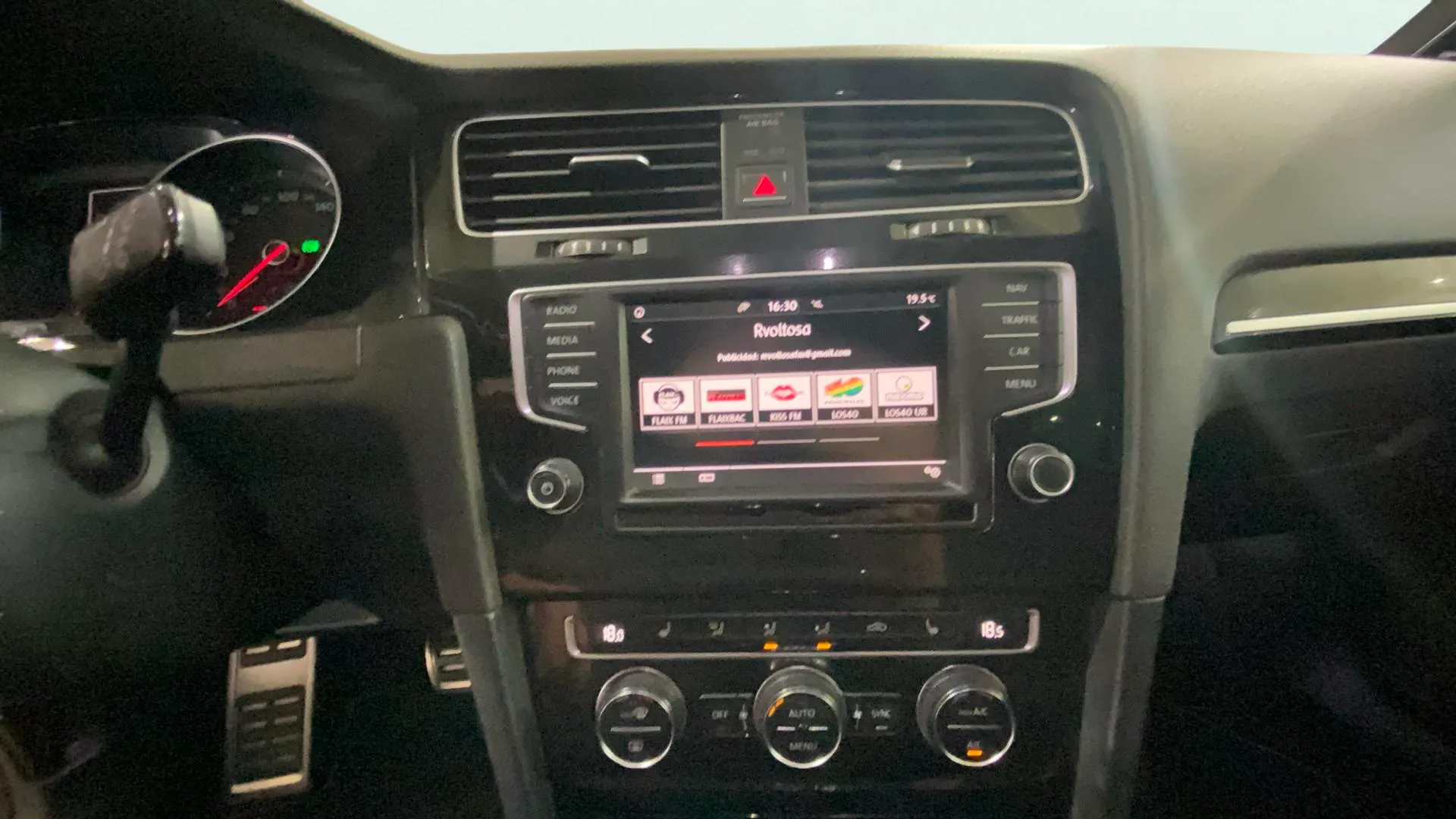 Volkswagen Golf GTI 2.0 TSI DSG BMT - foto 18