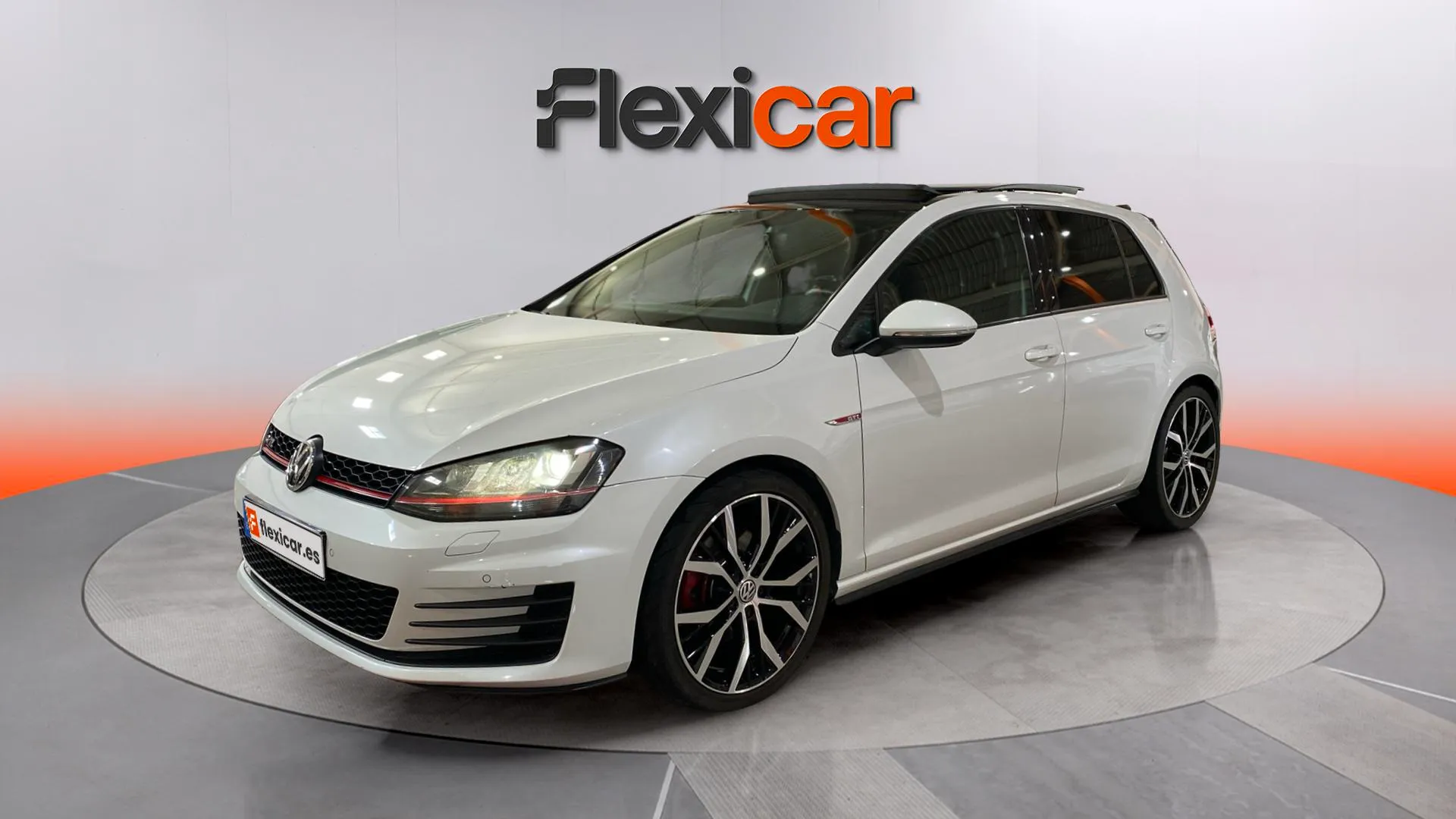 Volkswagen Golf GTI 2.0 TSI DSG BMT - foto 3