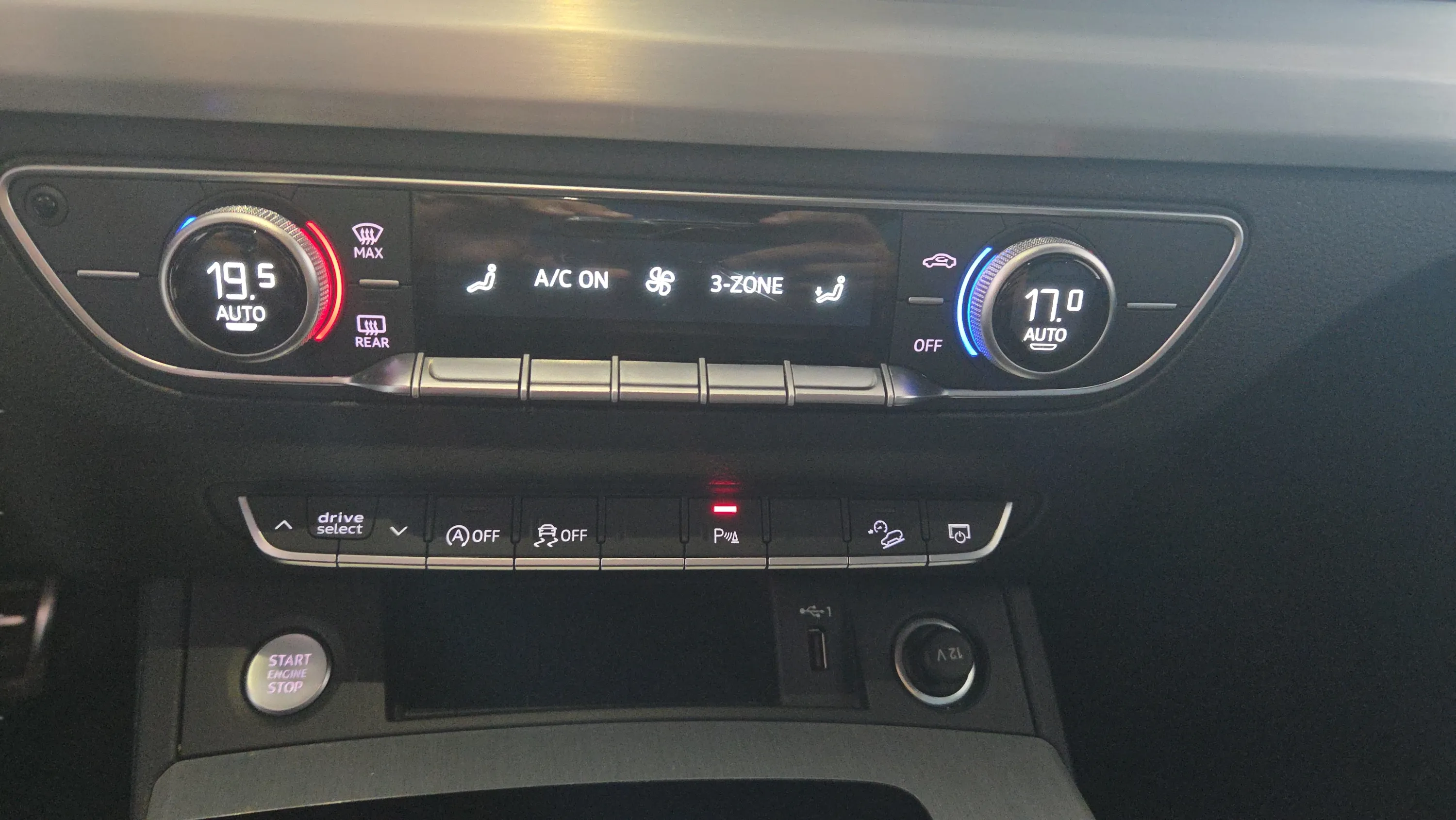 Audi Q5 Black line 45 TFSI quattro S tron - foto 13