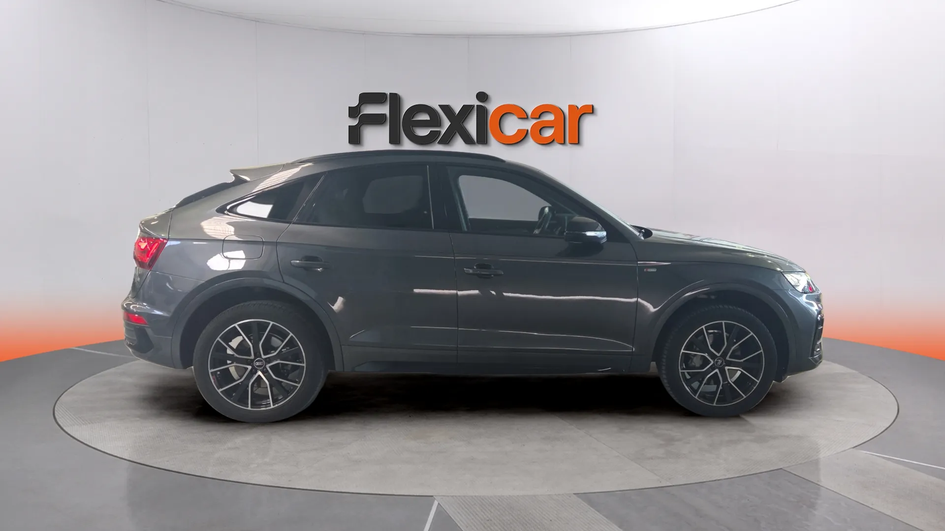 Audi Q5 Black line 45 TFSI quattro S tron - foto 8