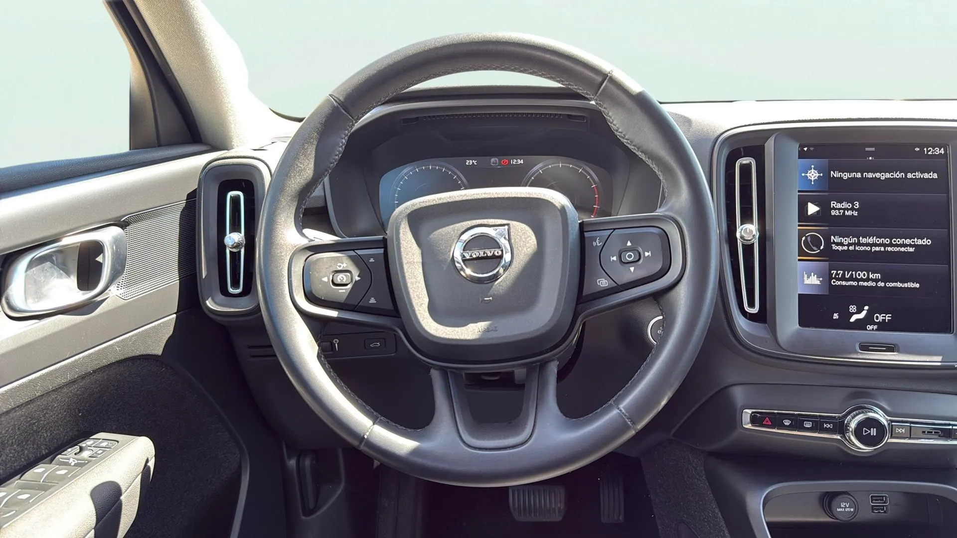 Volvo XC40 1.5 T2 Momentum Core - foto 11