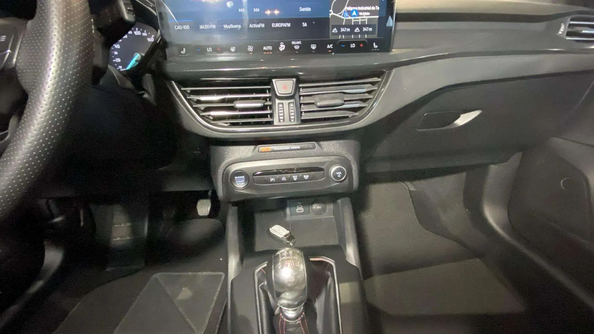 Ford Focus 1.0 EcoBoost MHEV ST-Line - foto 16