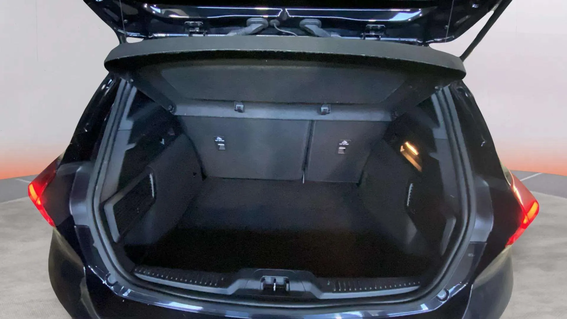 Ford Focus 1.0 EcoBoost MHEV ST-Line - foto 13