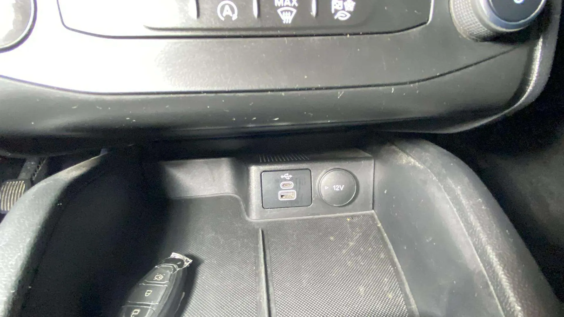 Ford Focus 1.0 EcoBoost MHEV ST-Line - foto 30