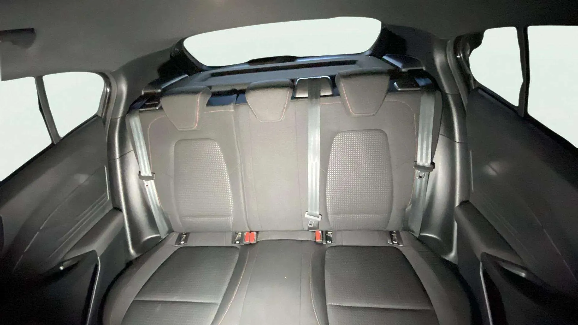 Ford Focus 1.0 EcoBoost MHEV ST-Line - foto 21