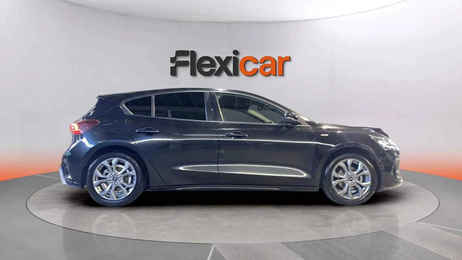Ford Focus 1.0 EcoBoost MHEV ST-Line - foto 10