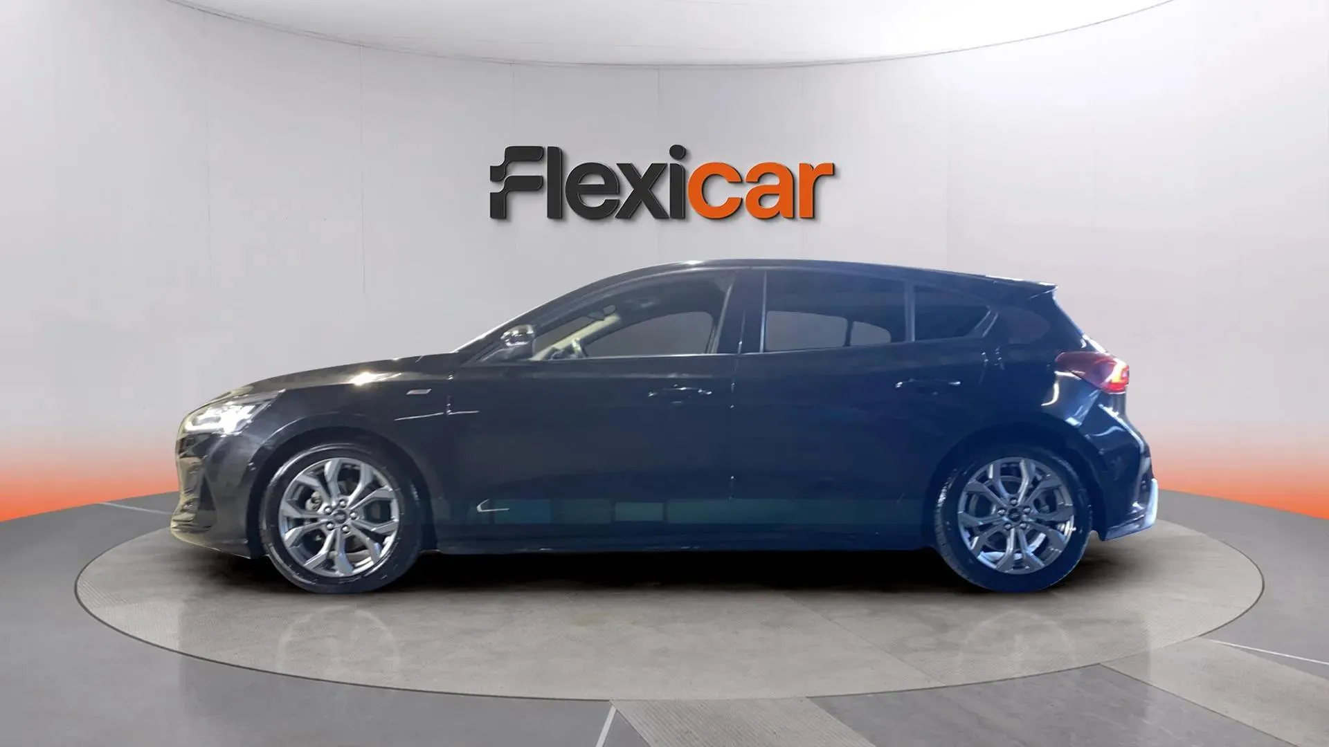 Ford Focus 1.0 EcoBoost MHEV ST-Line - foto 4