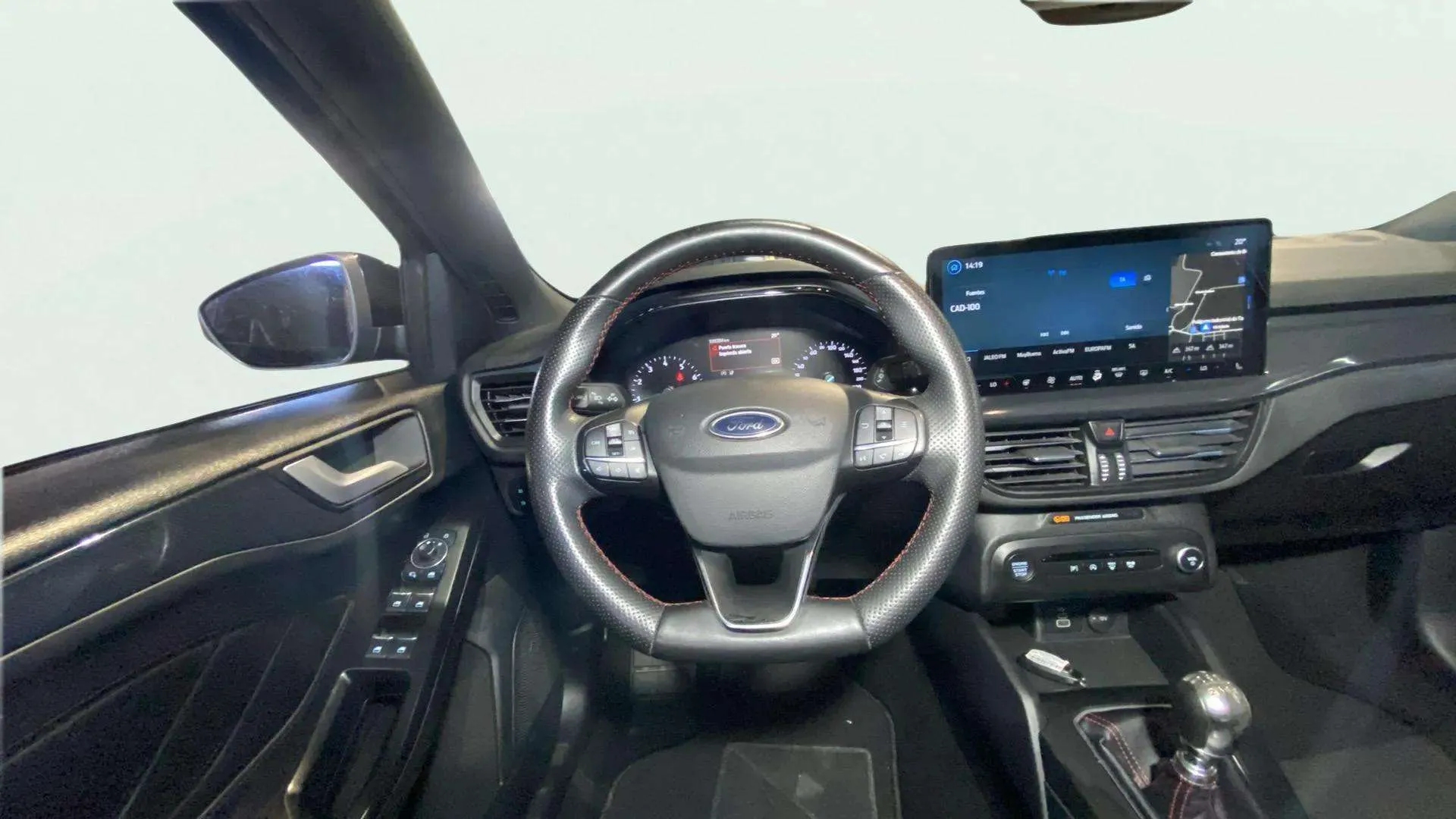 Ford Focus 1.0 EcoBoost MHEV ST-Line - foto 17
