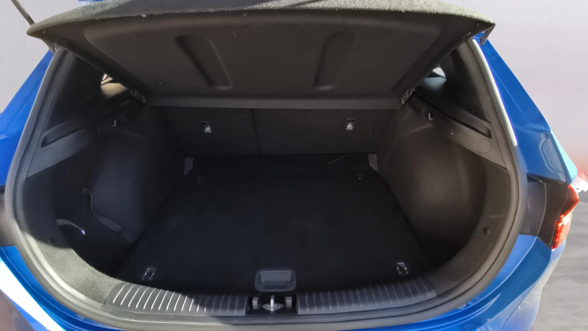 Kia Ceed 1.6 MHEV iMT Drive - foto 21