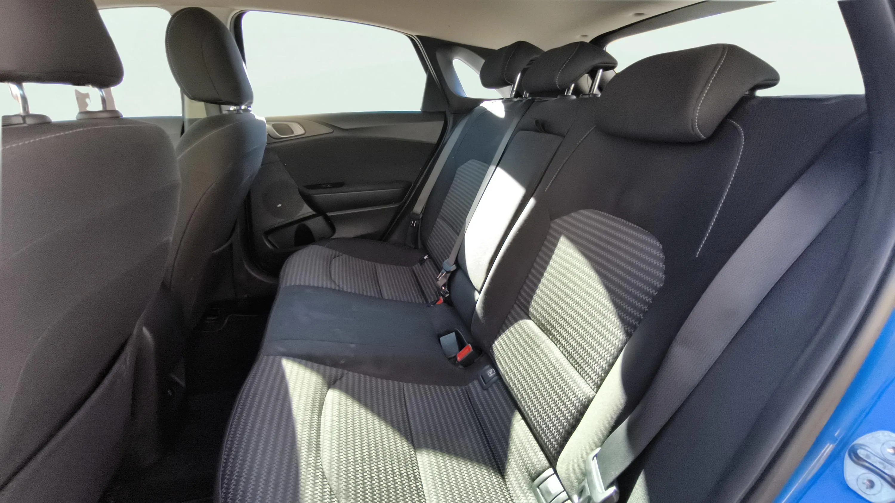 Kia Ceed 1.6 MHEV iMT Drive - foto 22