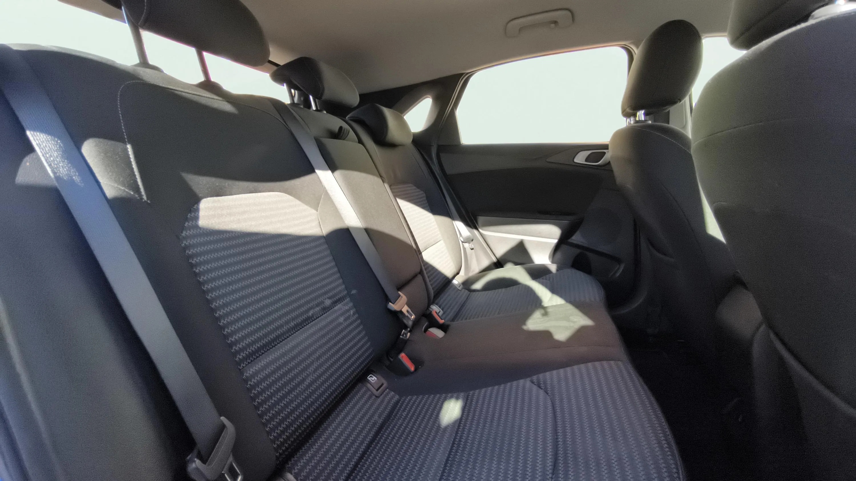 Kia Ceed 1.6 MHEV iMT Drive - foto 16