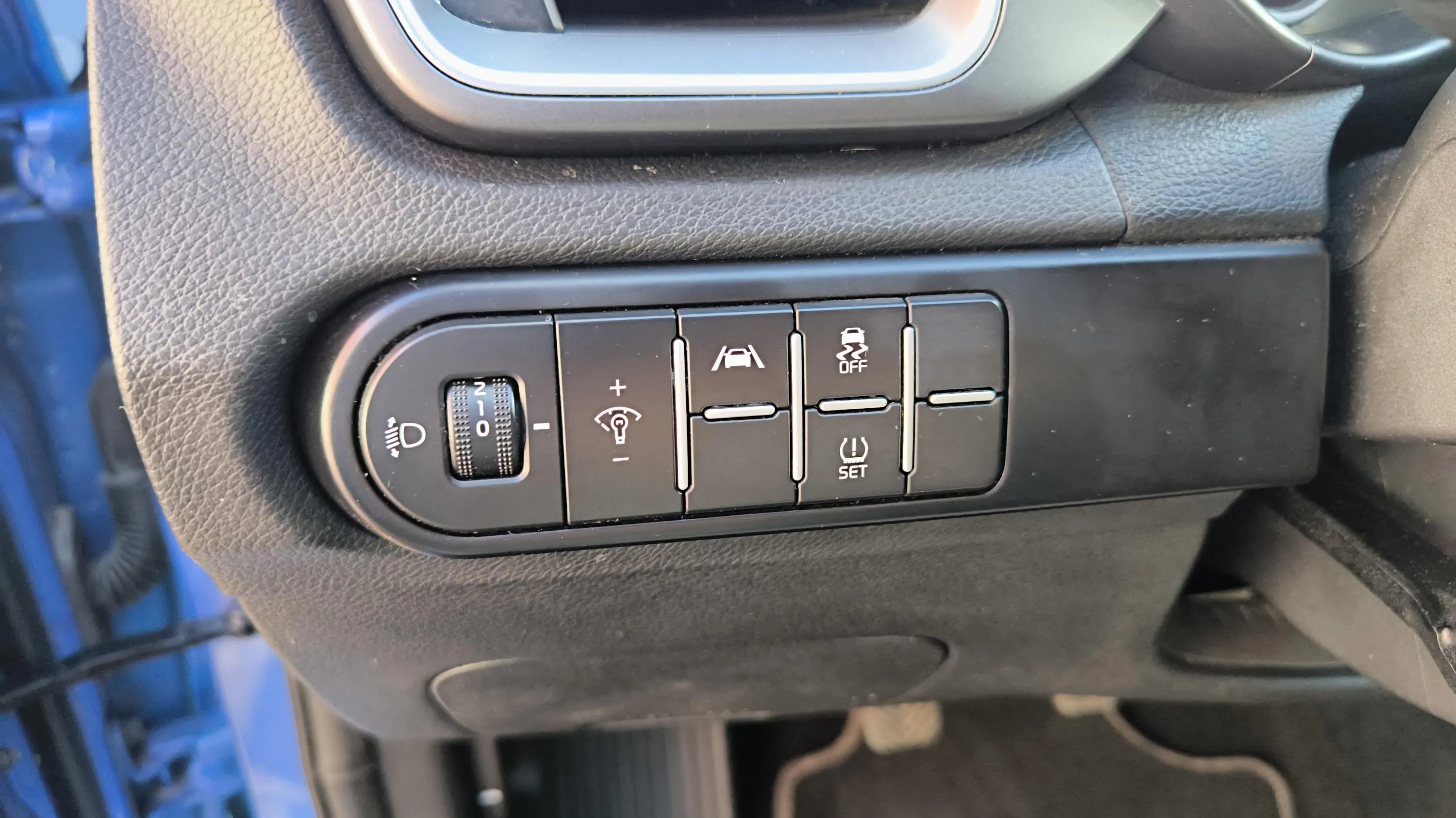 Kia Ceed 1.6 MHEV iMT Drive - foto 31