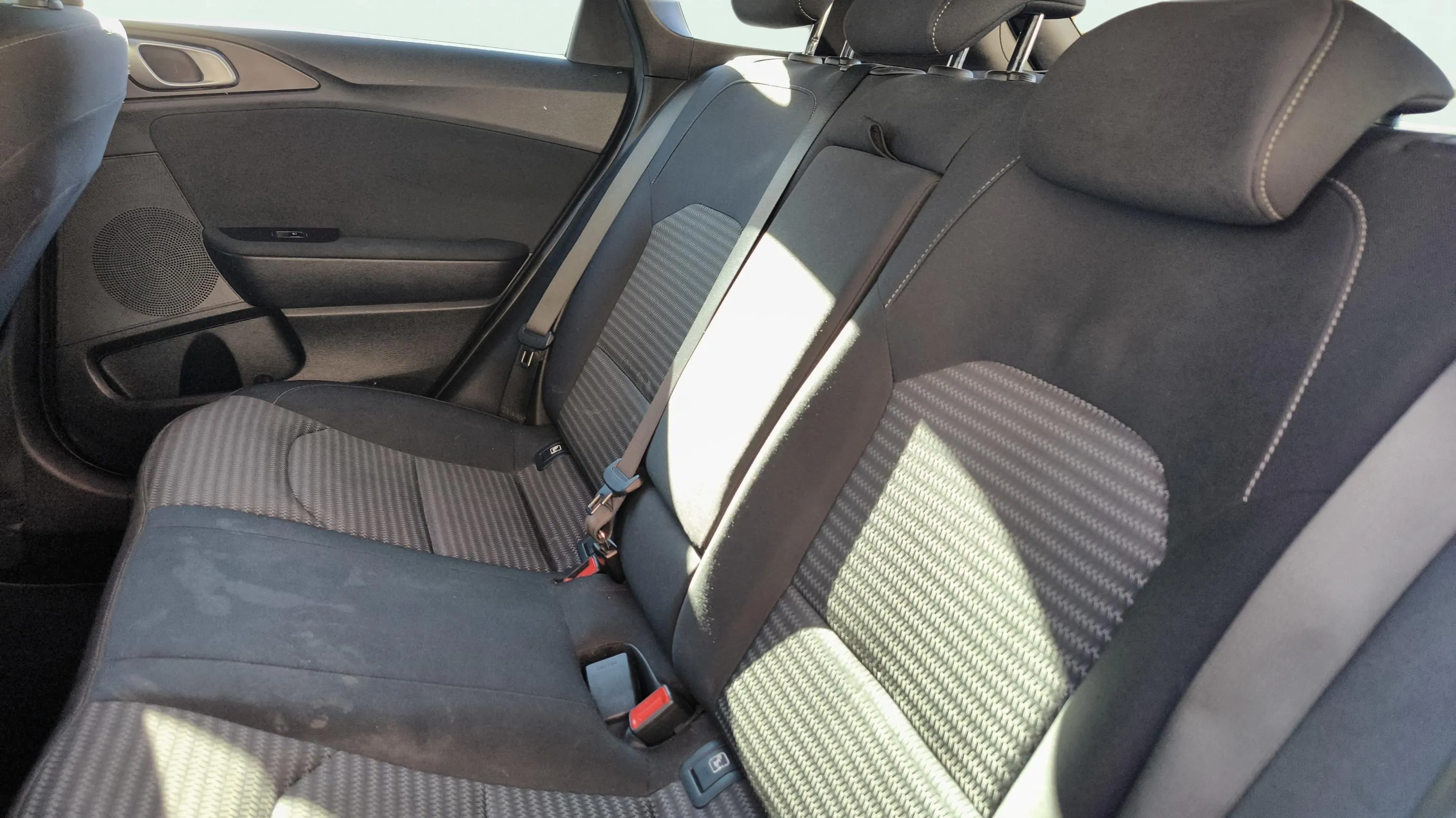 Kia Ceed 1.6 MHEV iMT Drive - foto 23