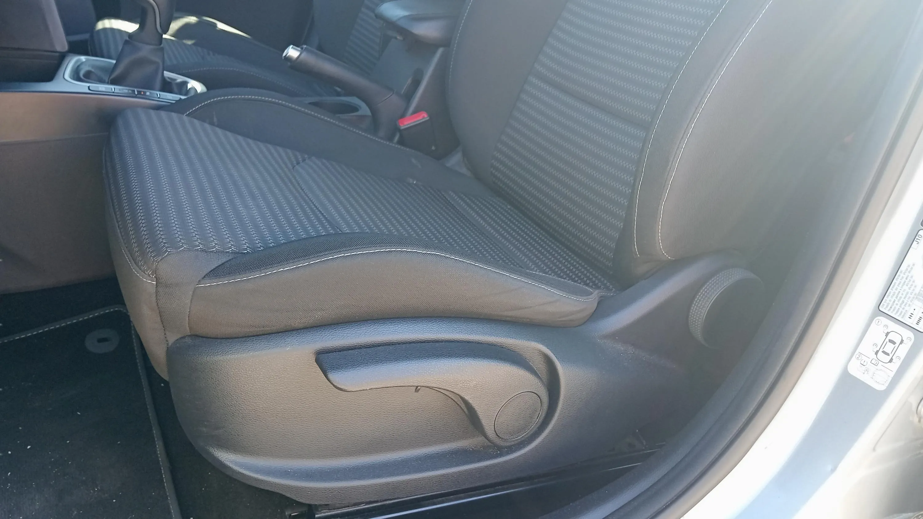 Kia Ceed 1.6 MHEV iMT Drive - foto 22