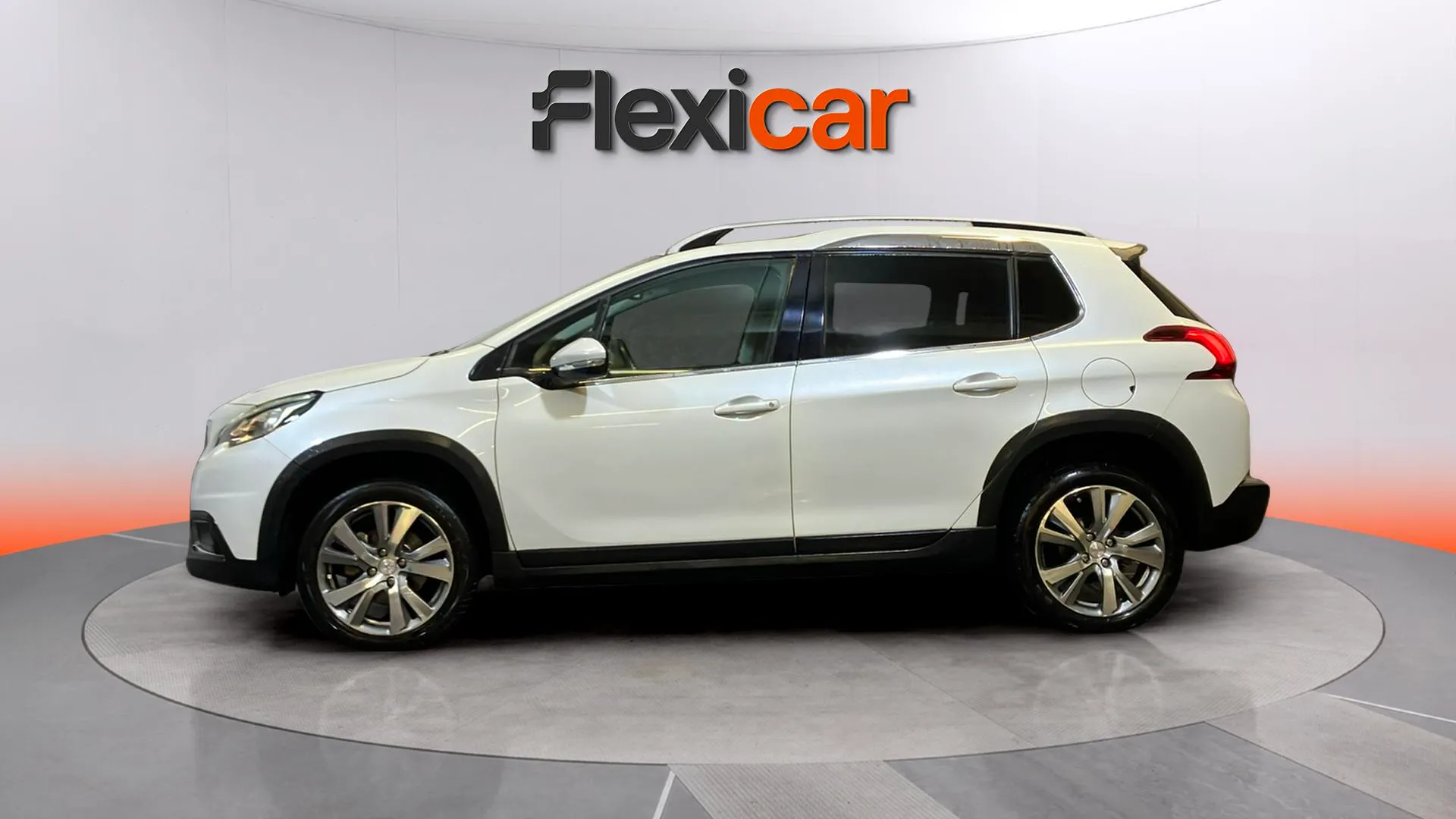 Peugeot 2008 Allure 1.2 PureTech - foto 7