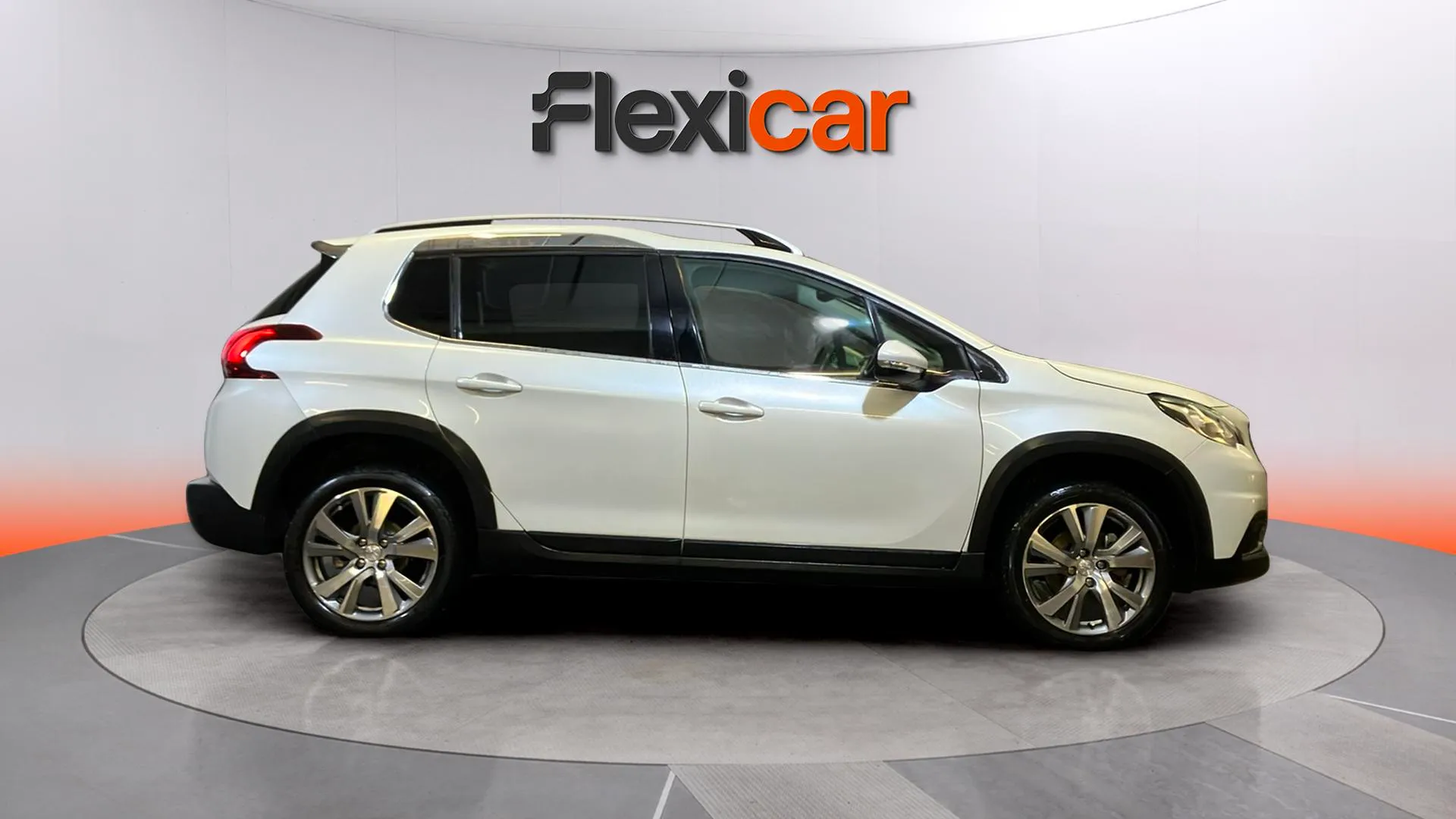 Peugeot 2008 Allure 1.2 PureTech - foto 5