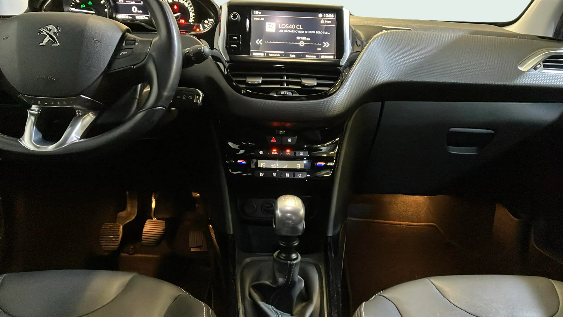 Peugeot 2008 Allure 1.2 PureTech - foto 15