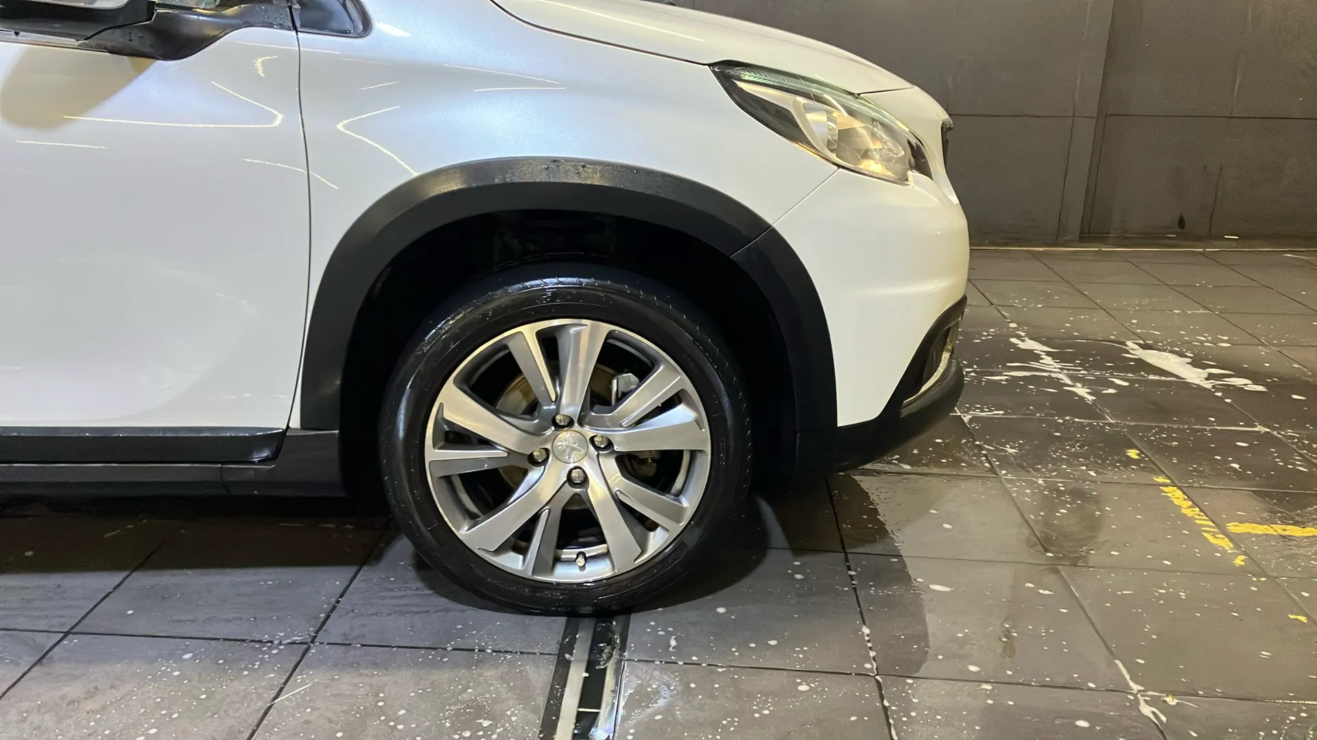 Peugeot 2008 Allure 1.2 PureTech - foto 23