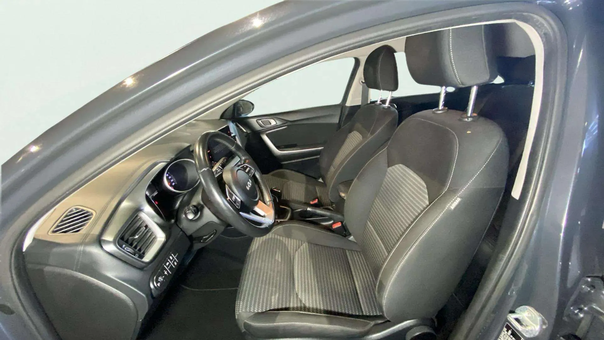 Kia Ceed 1.6 MHEV iMT Drive - foto 13