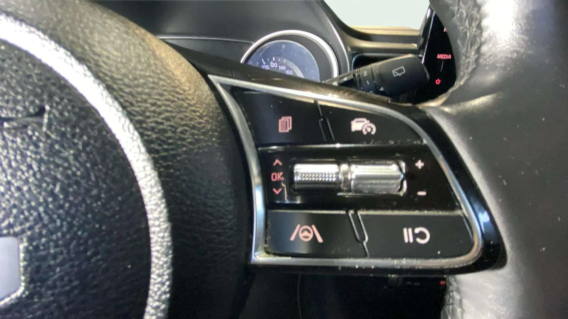 Kia Ceed 1.6 MHEV iMT Drive - foto 28