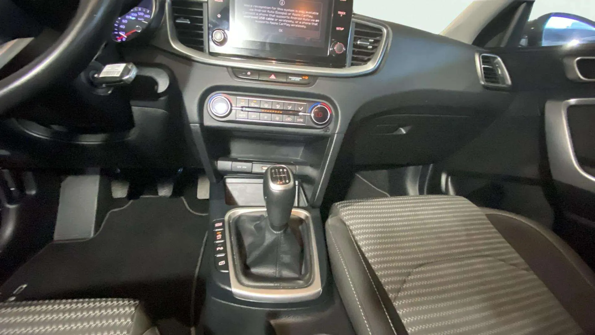 Kia Ceed 1.6 MHEV iMT Drive - foto 10