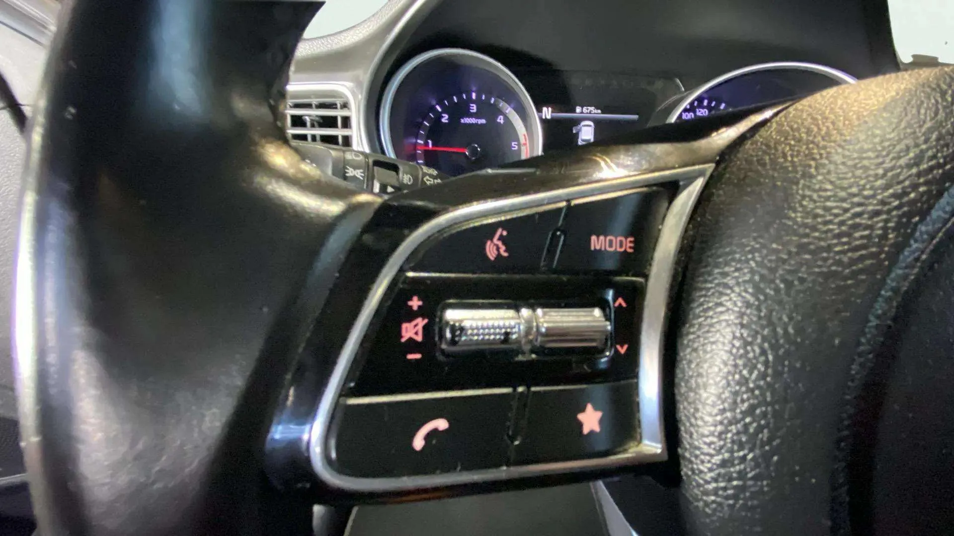 Kia Ceed 1.6 MHEV iMT Drive - foto 27