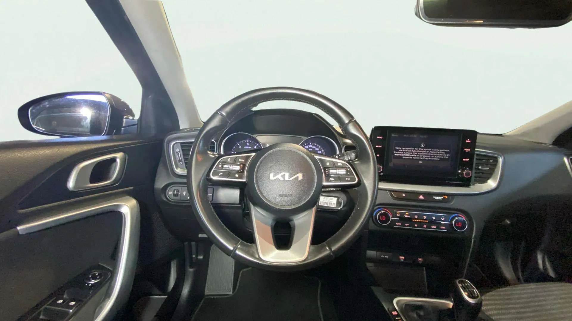 Kia Ceed 1.6 MHEV iMT Drive - foto 11