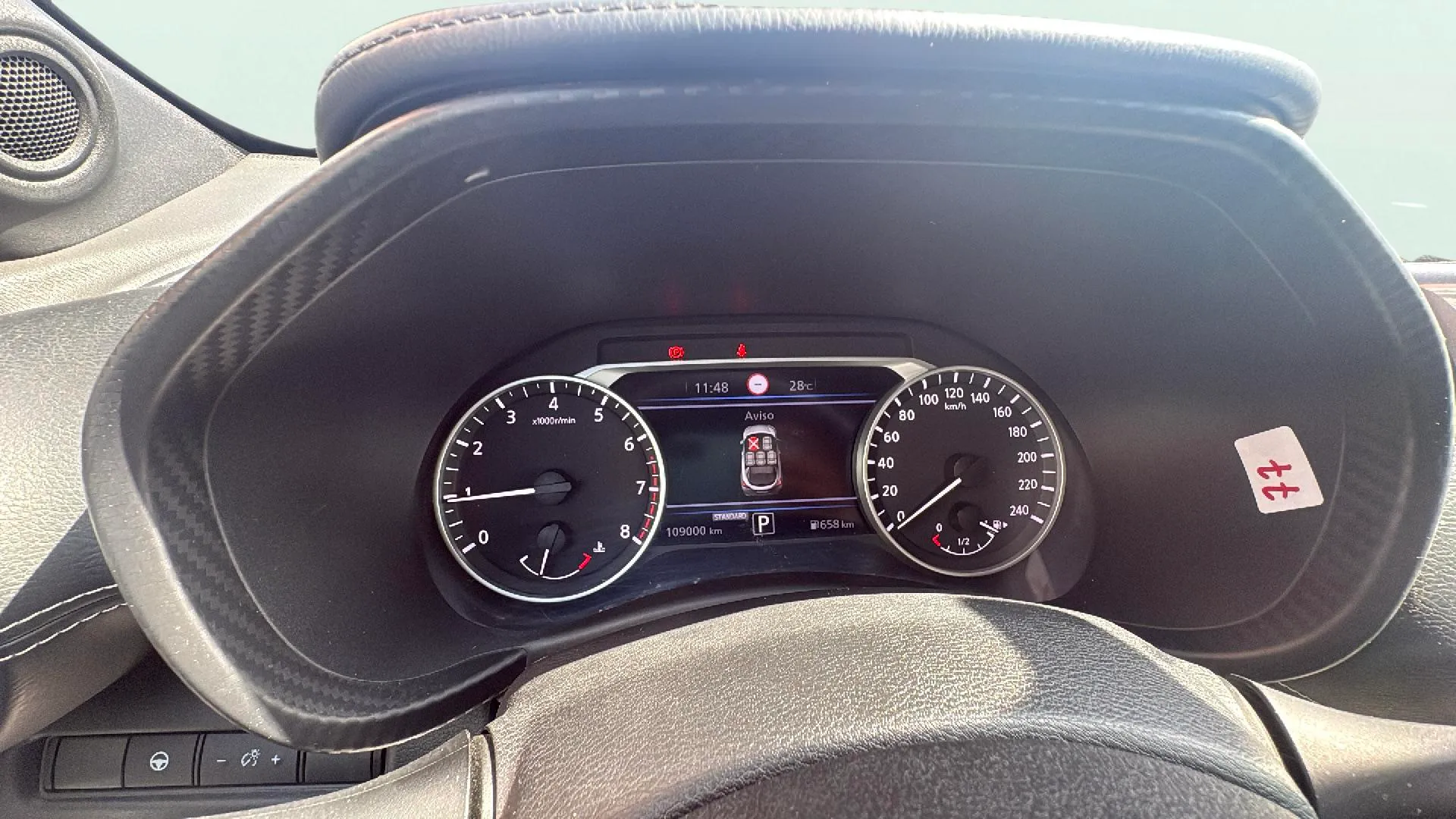 Nissan Juke DIG-T DCT Tekna - foto 15