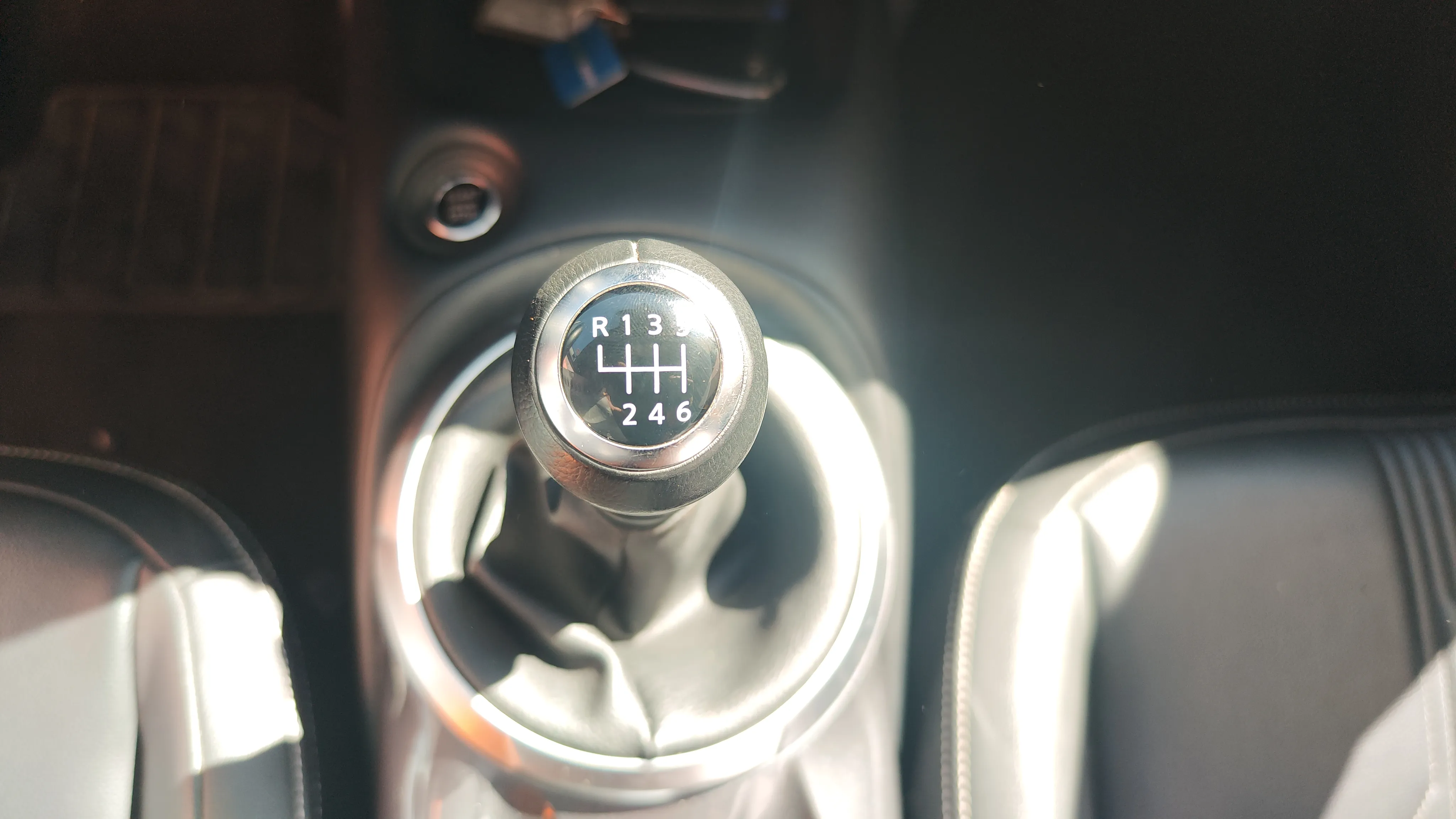 Nissan Juke DIG-T Tekna - foto 10