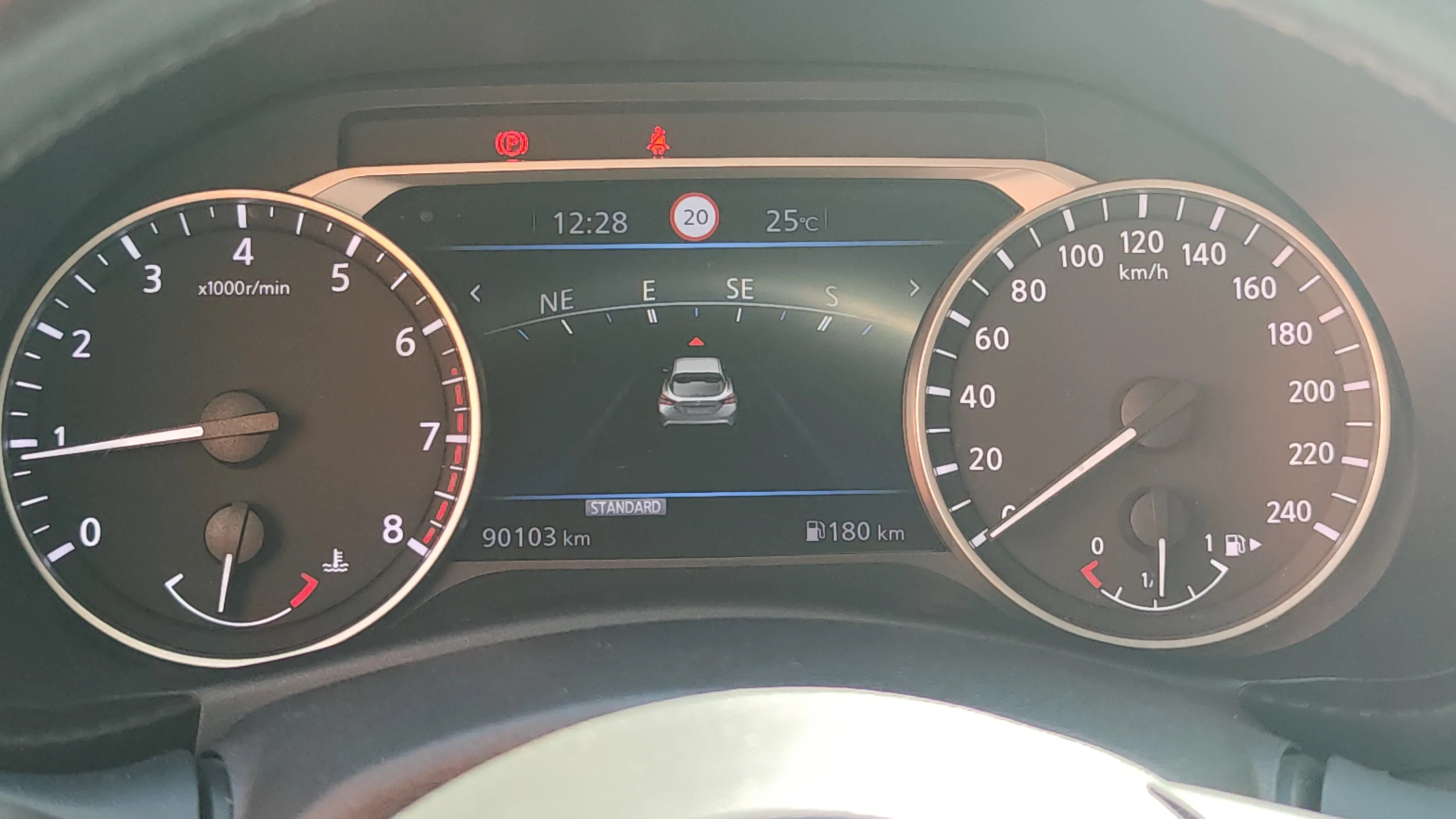 Nissan Juke DIG-T Tekna - foto 16