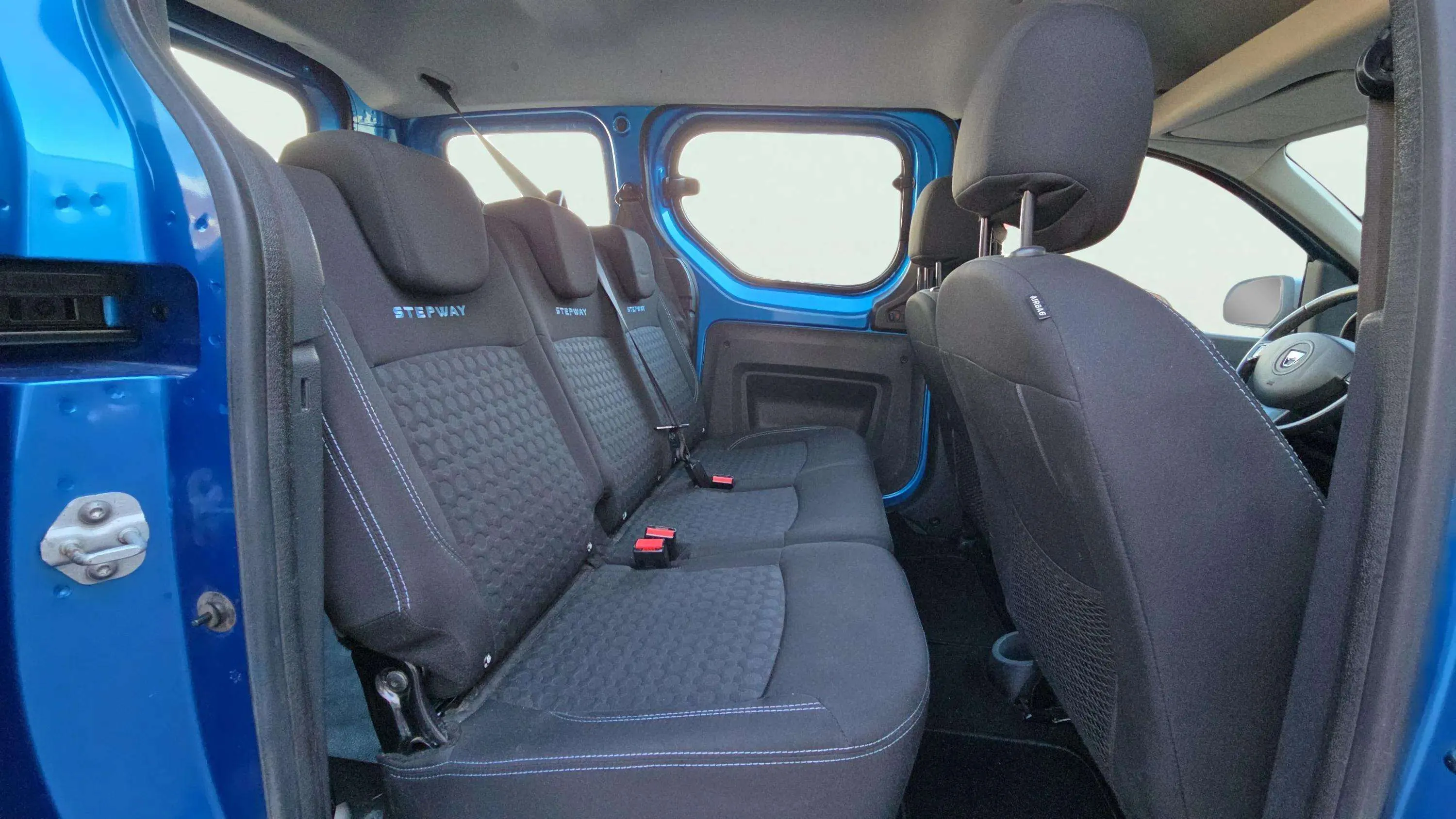 Dacia Dokker Stepway Essential 1.2 TCe GPF - foto 17