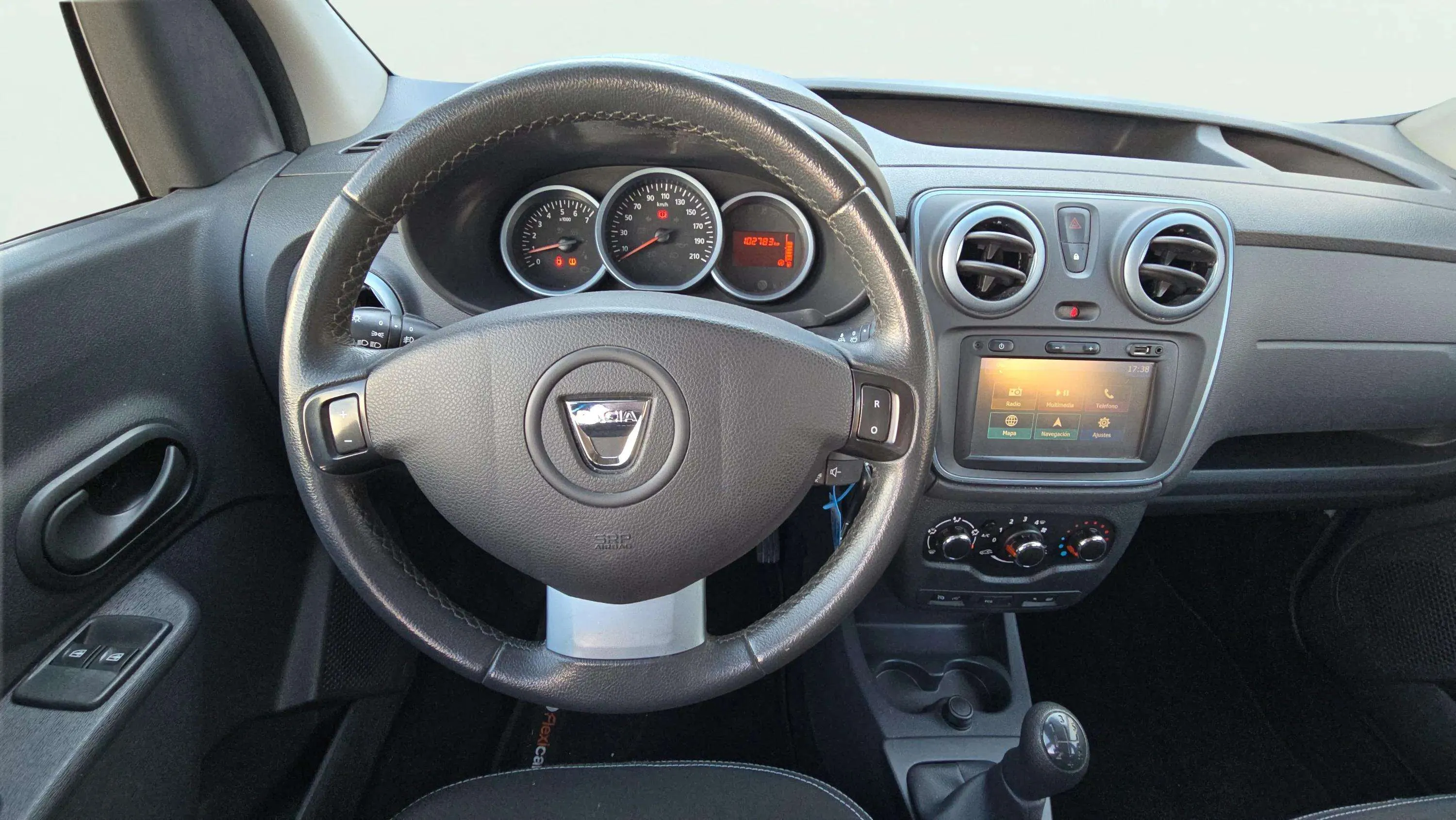 Dacia Dokker Stepway Essential 1.2 TCe GPF - foto 10