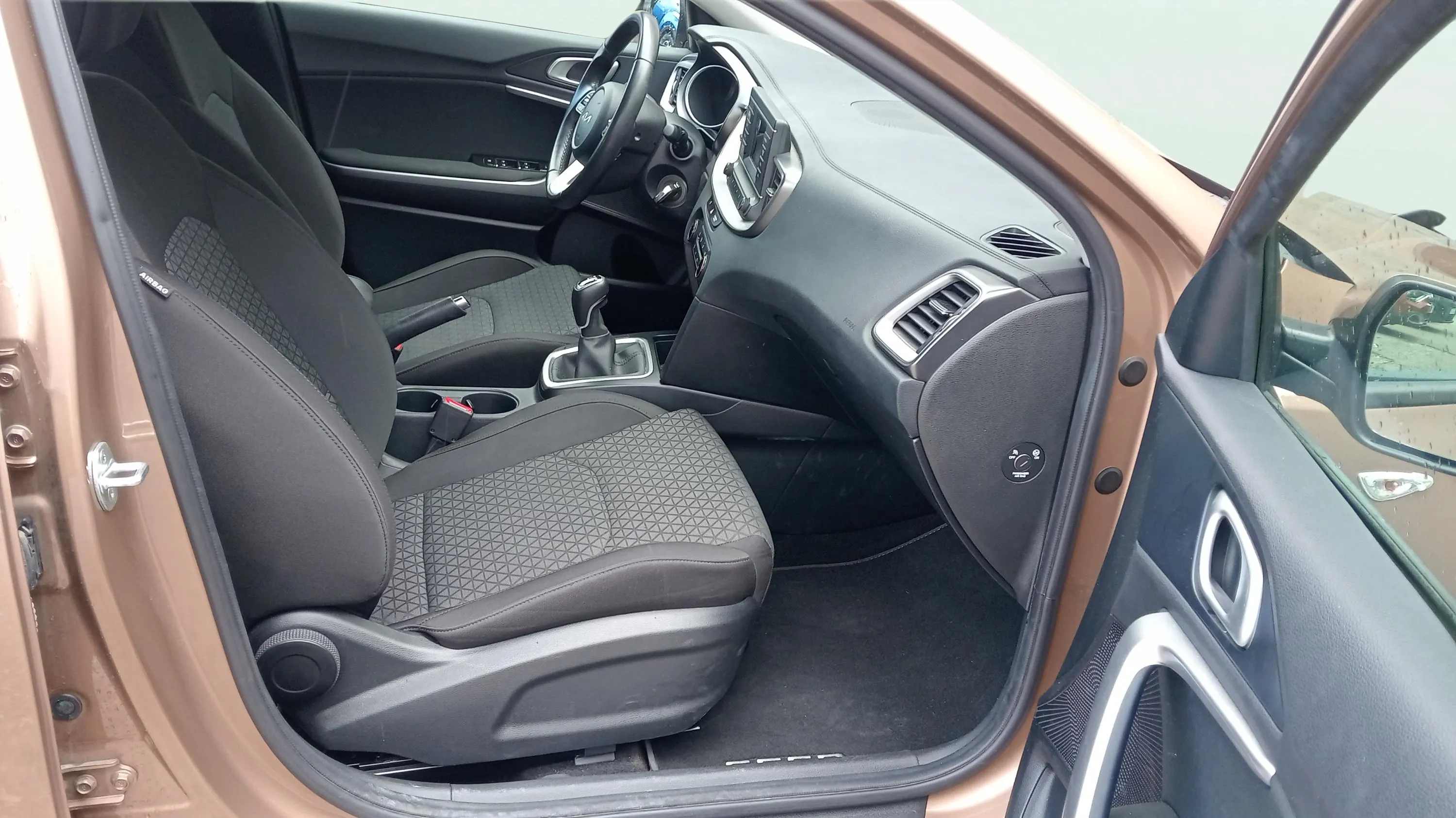 Kia Ceed 1.0 T-GDi Concept - foto 17