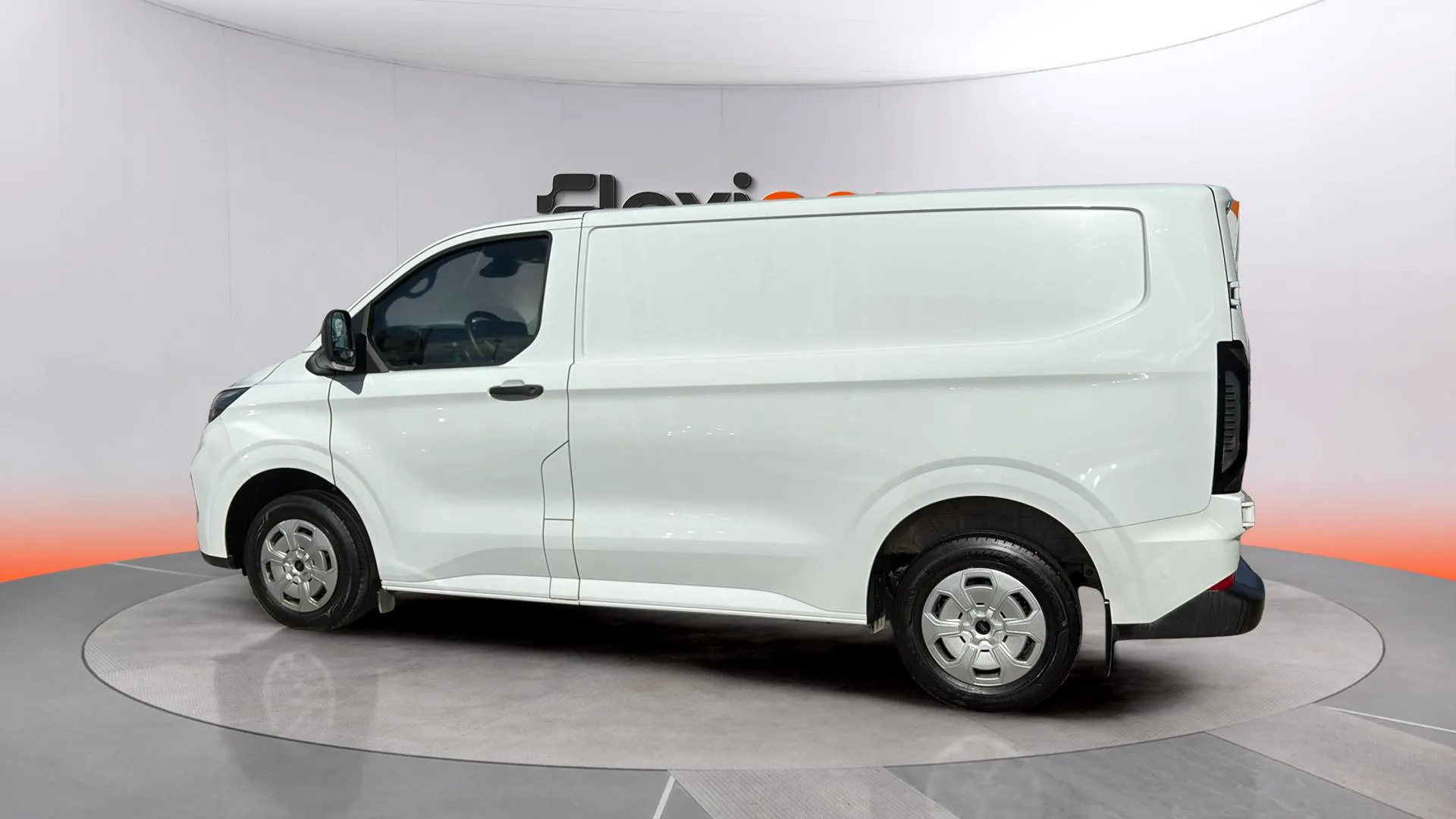 Ford Tourneo Custom 2.0 EcoBlue L1 Trend - foto 5