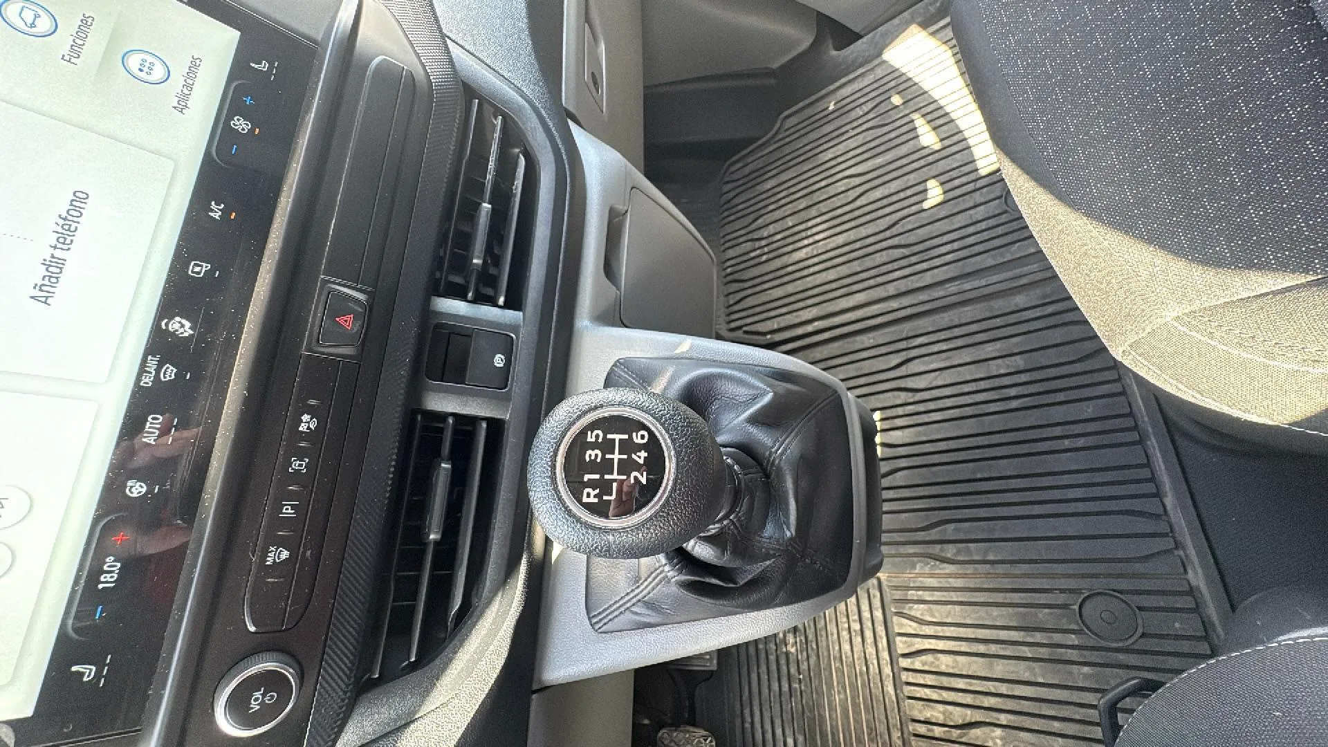 Ford Tourneo Custom 2.0 EcoBlue L1 Trend - foto 12