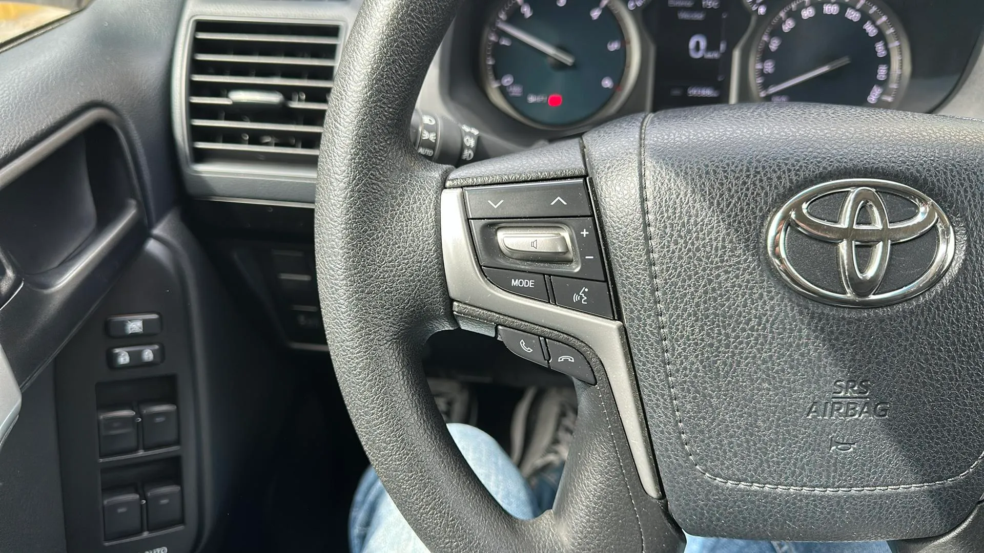 Toyota Land Cruiser 2.8 D-4D GX - foto 15