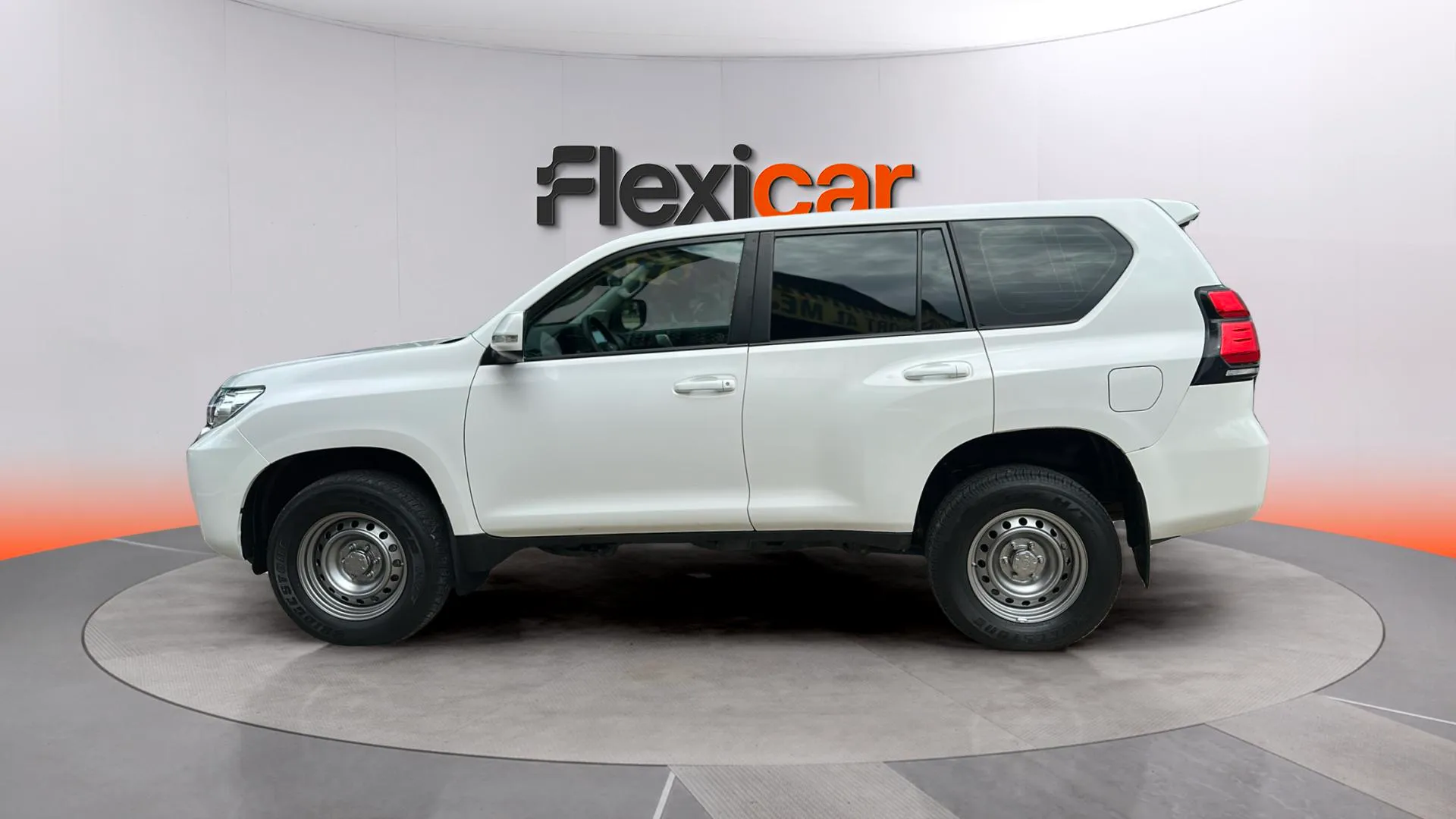 Toyota Land Cruiser 2.8 D-4D GX - foto 5