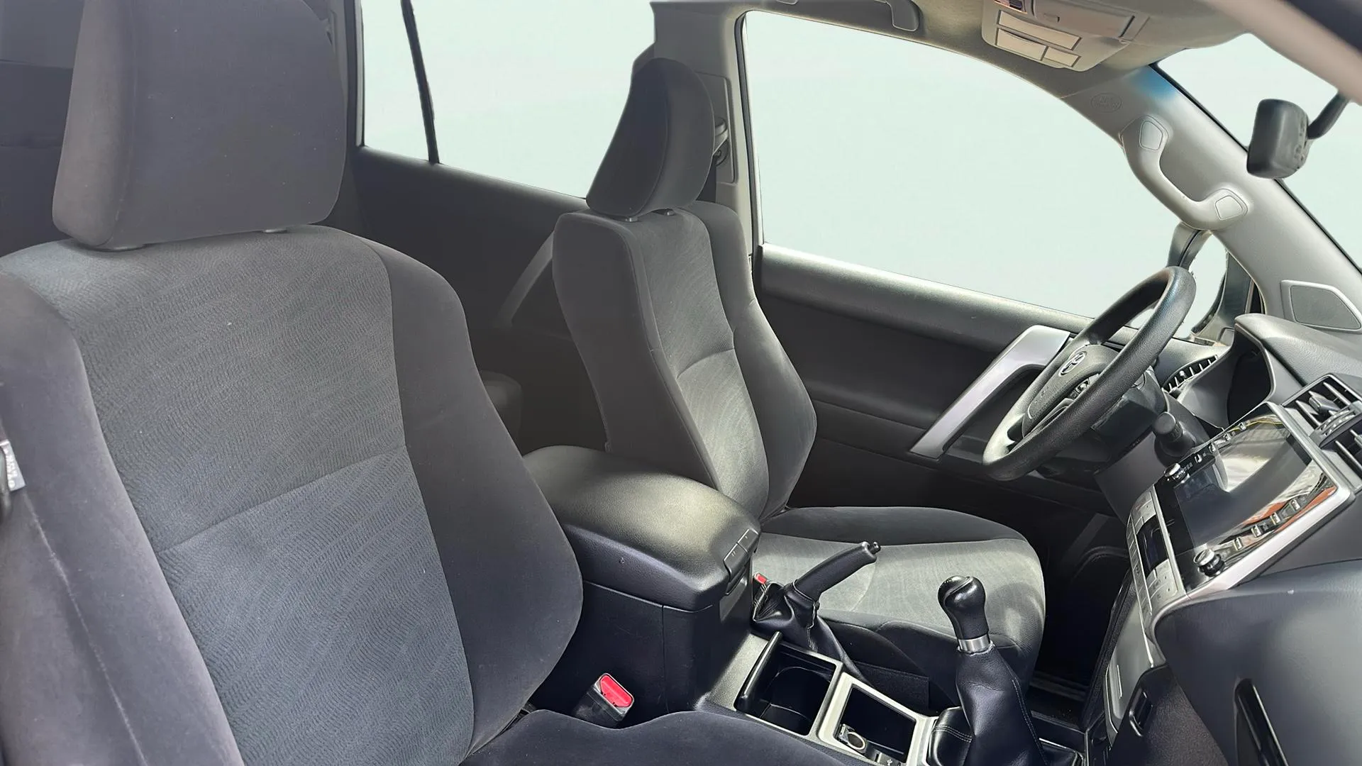 Toyota Land Cruiser 2.8 D-4D GX - foto 9