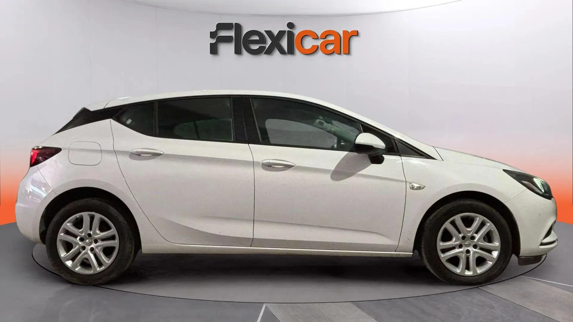 Opel Astra 1.6 CDTi Selective - foto 3