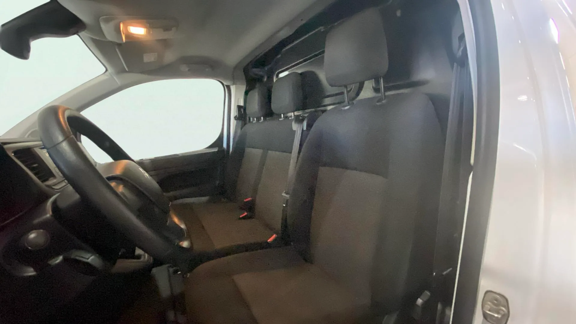 Citroën Jumpy BlueHDi Talla M 100 - foto 14