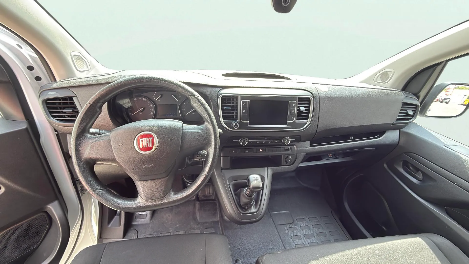 Fiat Scudo Furgón L2 MT5 - foto 12