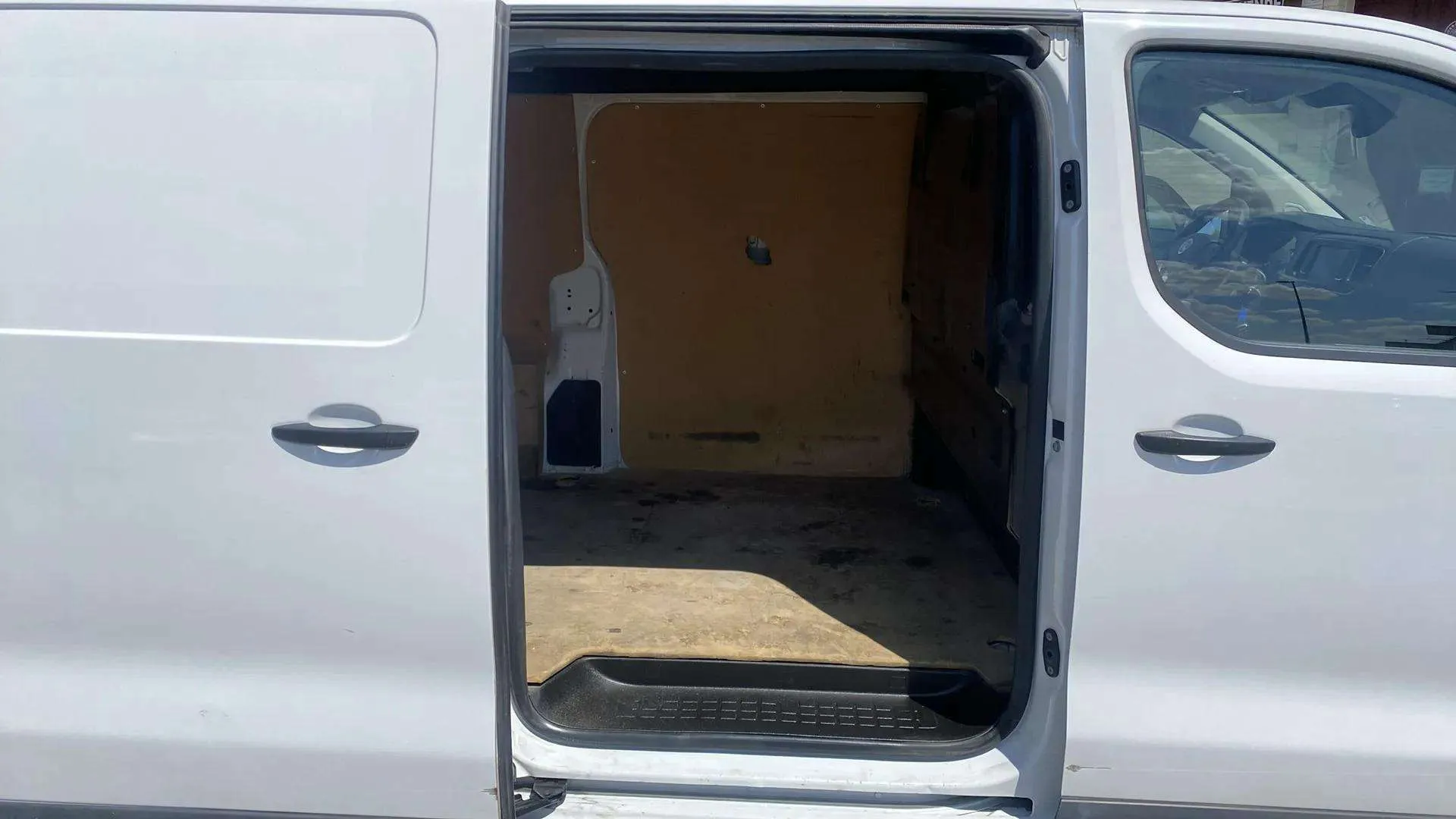 Fiat Scudo Furgón L2 MT5 - foto 23