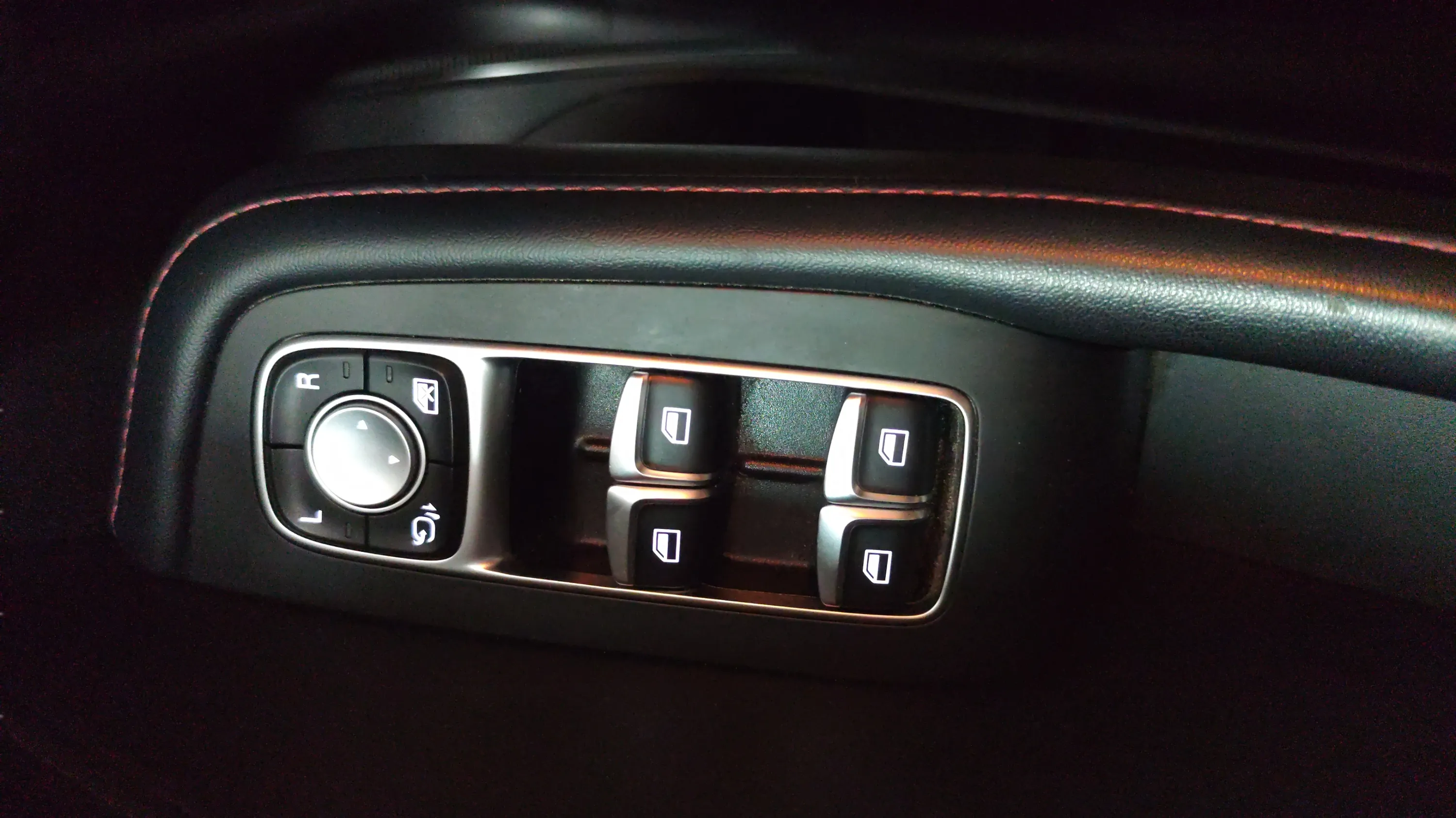 MG HS 1.5 Turbo GDI Comfort - foto 18