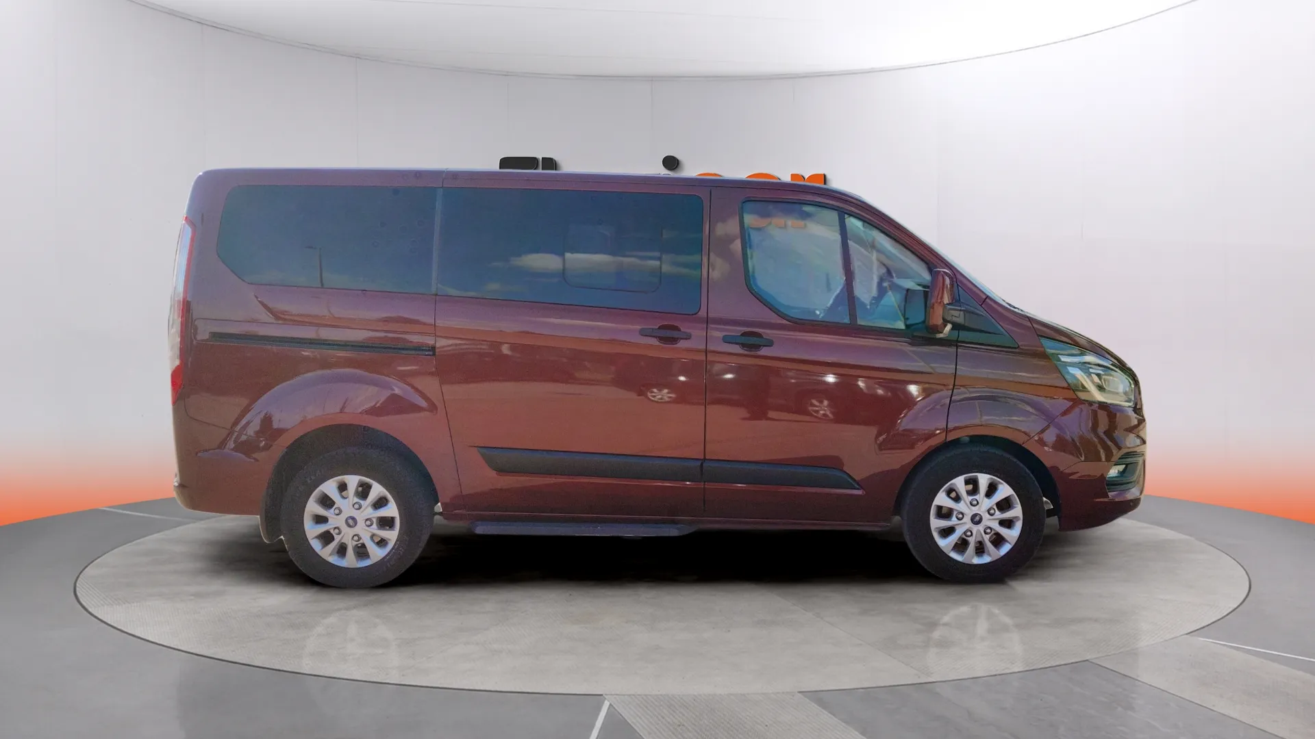 Ford Tourneo Custom 2.0 EcoBoost Hybr L1 Titanium - foto 8