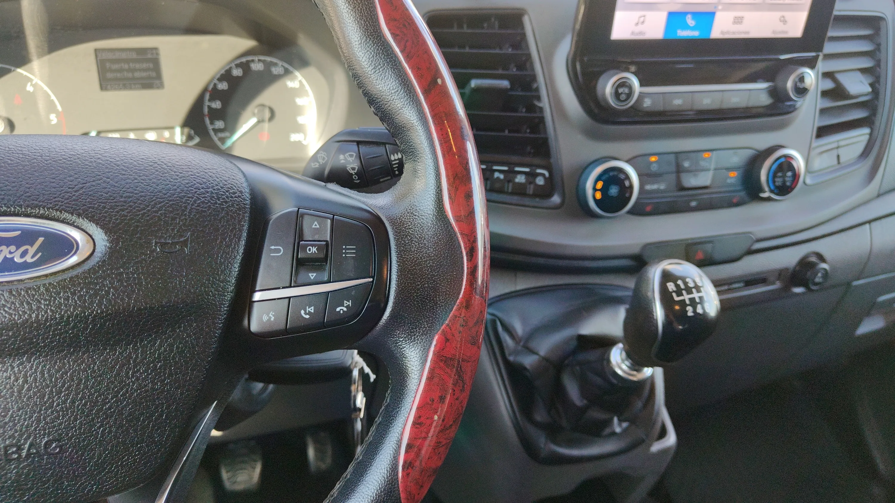 Ford Tourneo Custom 2.0 EcoBoost Hybr L1 Titanium - foto 19