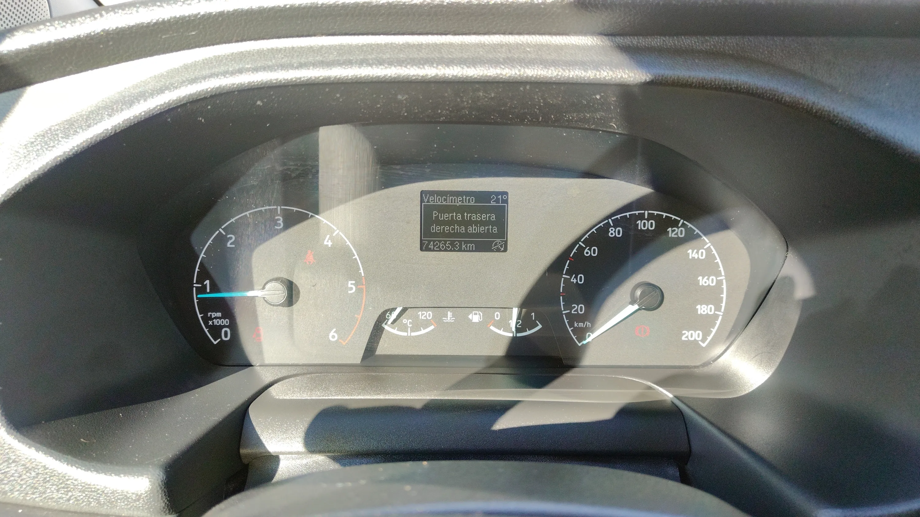 Ford Tourneo Custom 2.0 EcoBoost Hybr L1 Titanium - foto 12