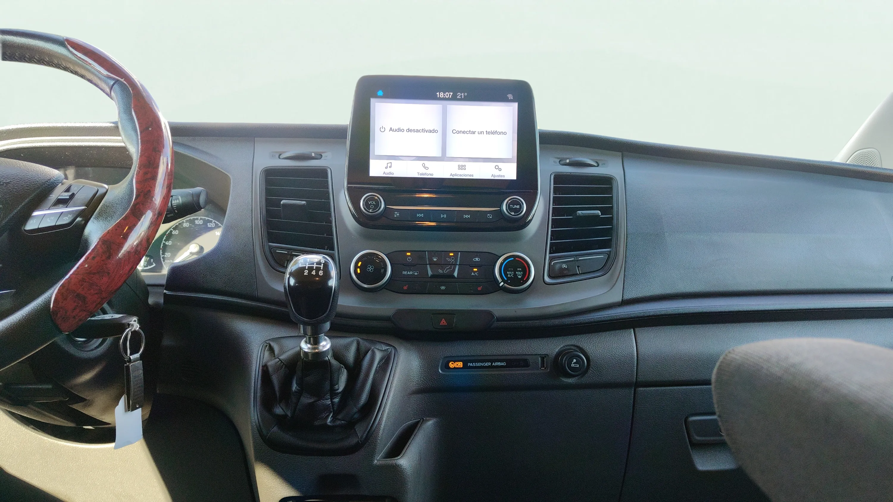 Ford Tourneo Custom 2.0 EcoBoost Hybr L1 Titanium - foto 10